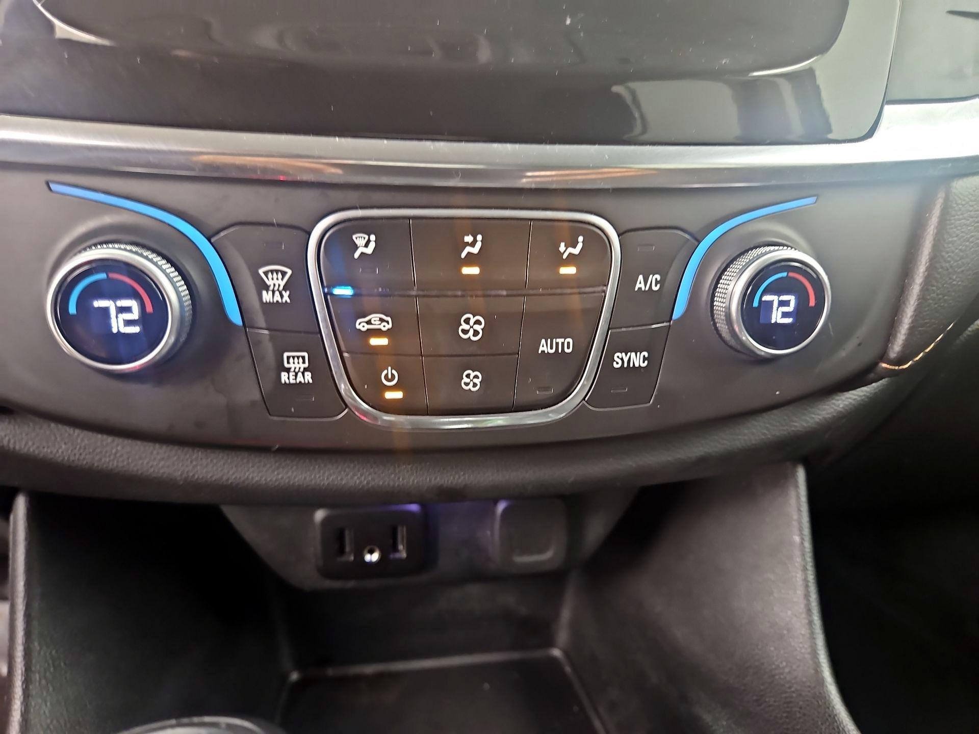 Thumbnail: 2020 Chevrolet Traverse - 16