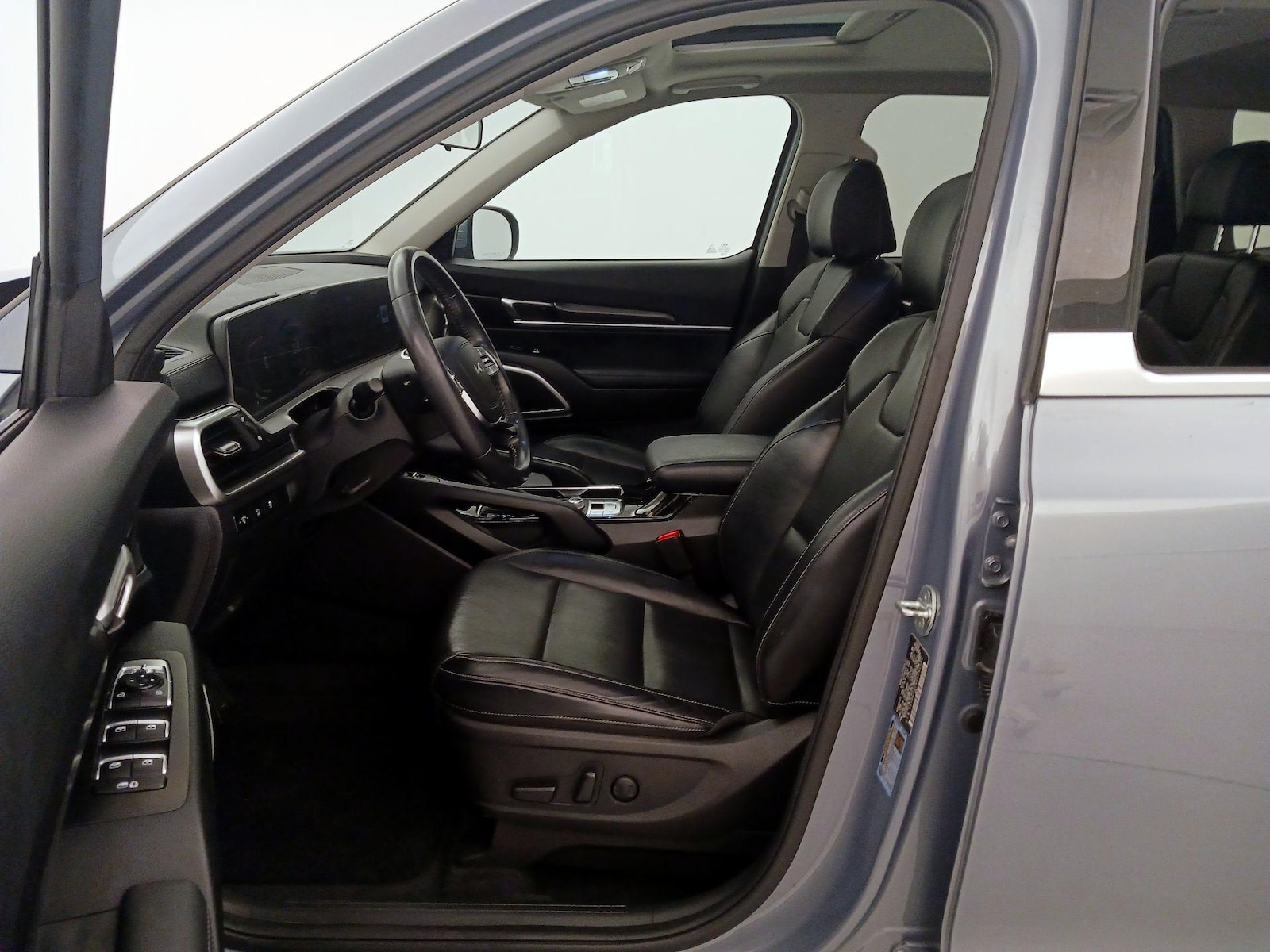 2023 Kia Telluride S - Photo 12