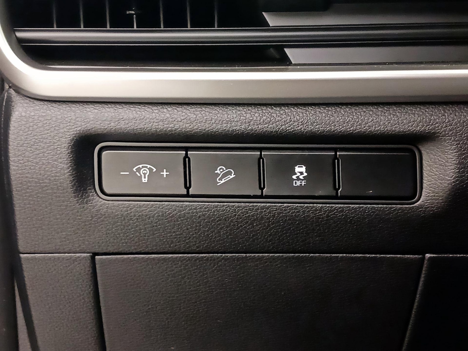 2023 Kia Telluride S - Photo 14