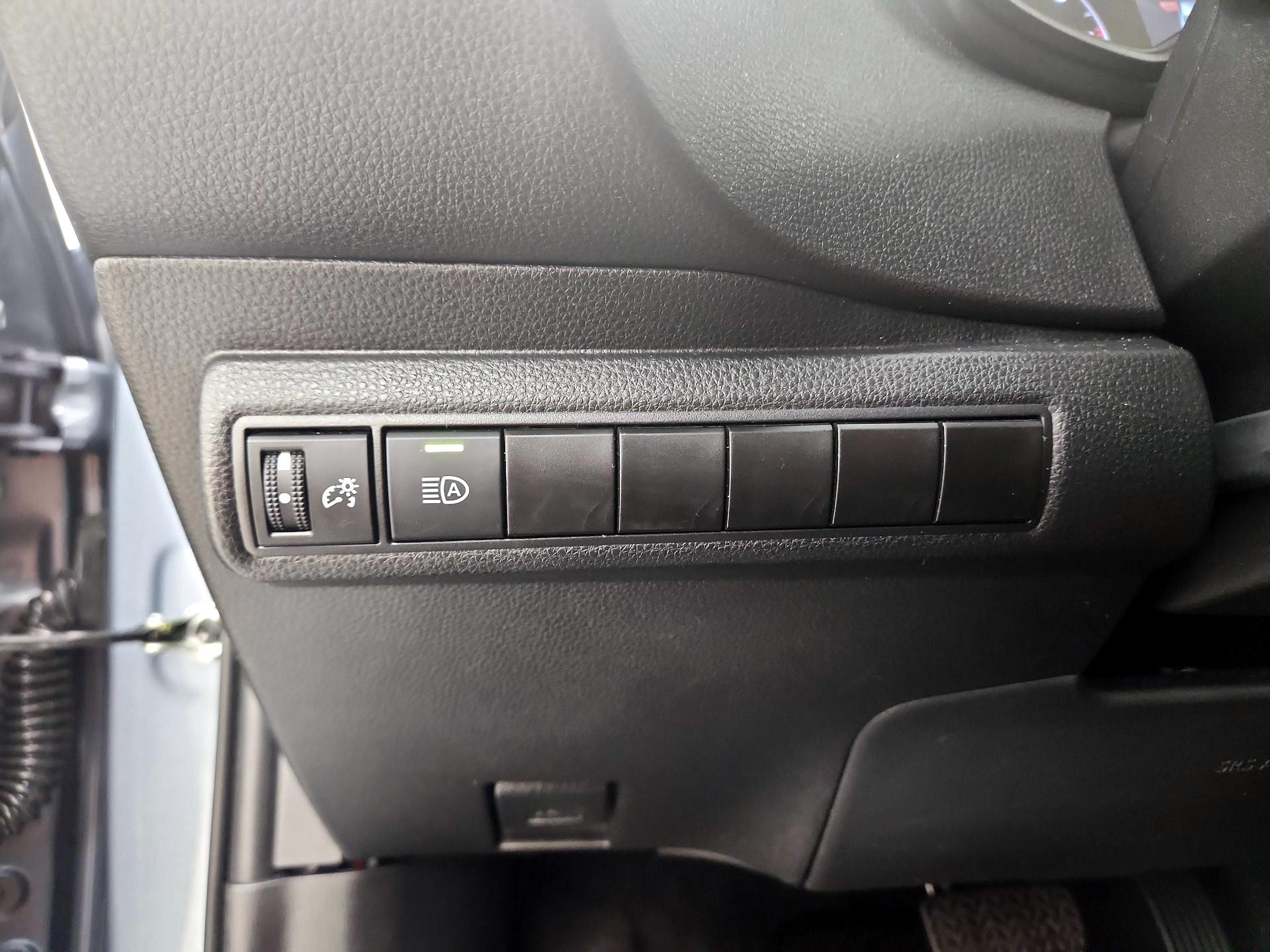 Thumbnail: 2025 Toyota Corolla - 13