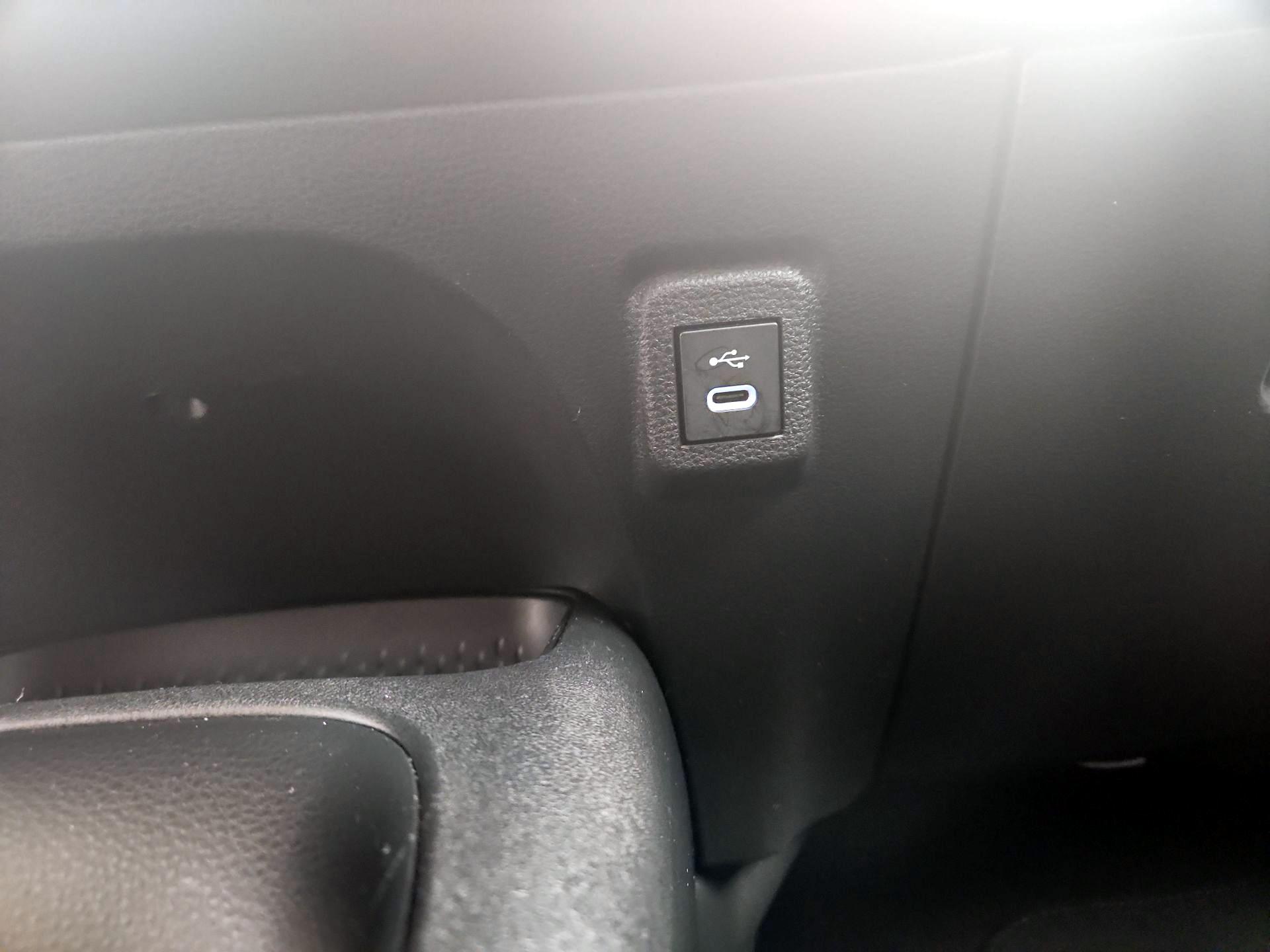 Thumbnail: 2025 Toyota Corolla - 18