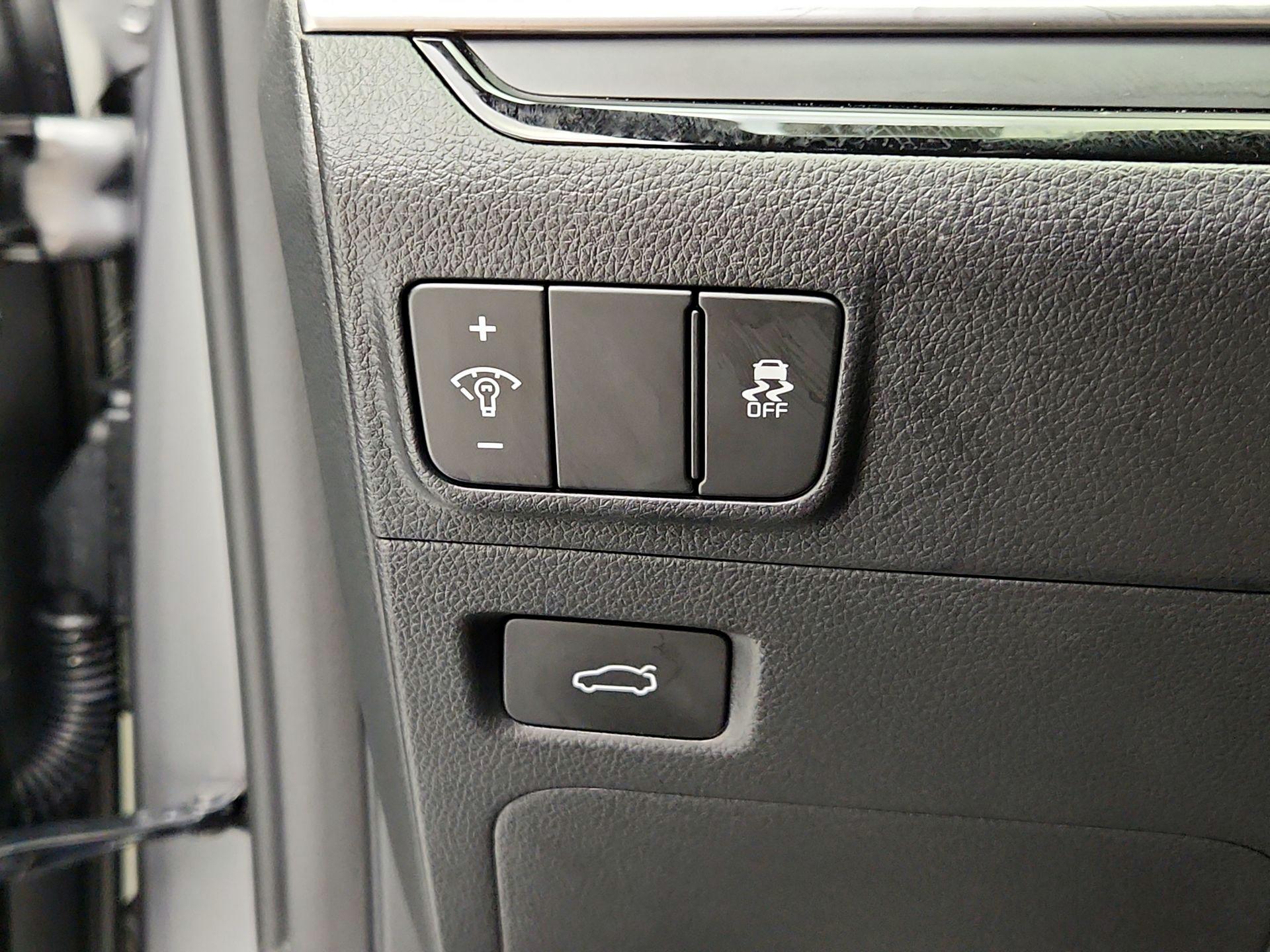 Thumbnail: 2026 Kia K5 - 13