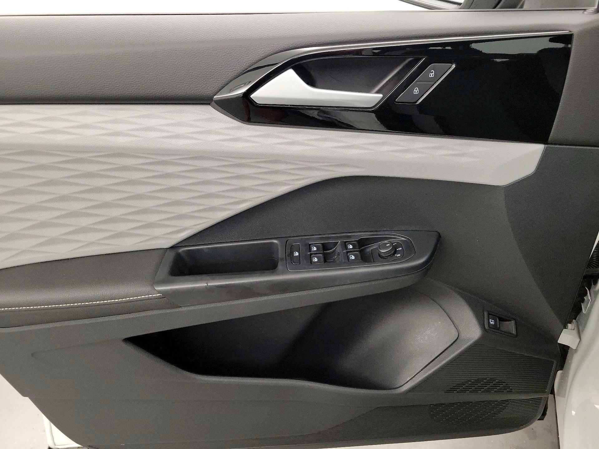 Thumbnail: 2024 Volkswagen Taos - 12