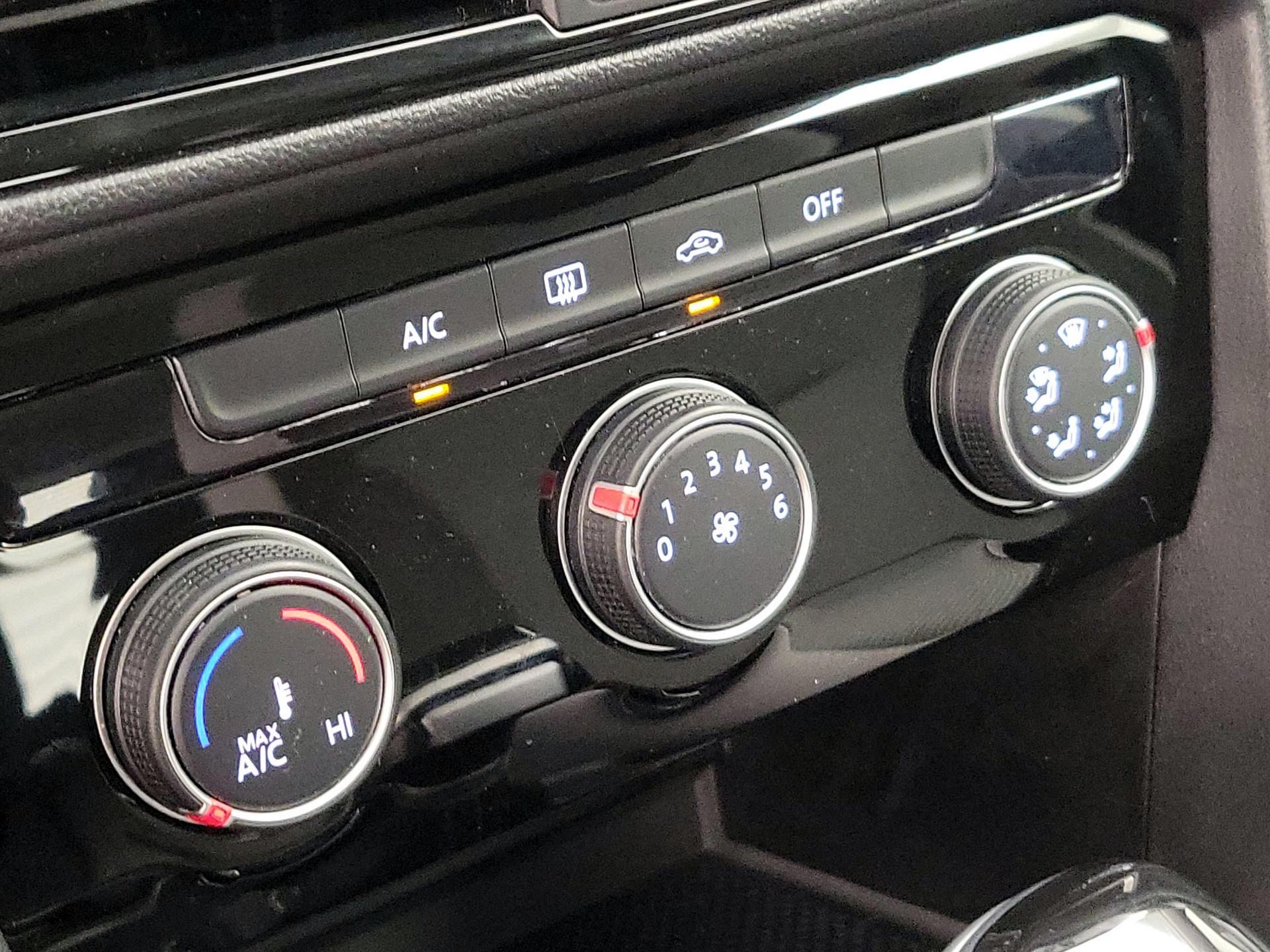 Thumbnail: 2024 Volkswagen Taos - 16