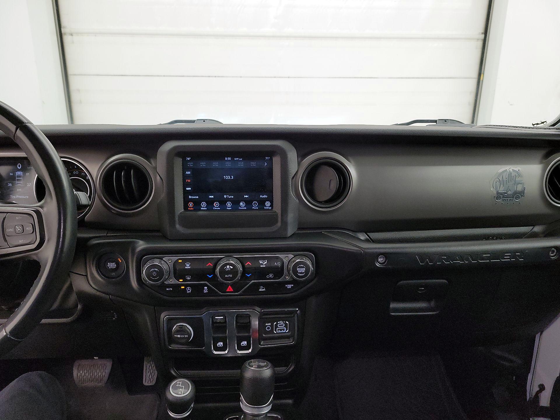 Thumbnail: 2022 Jeep Wrangler - 9