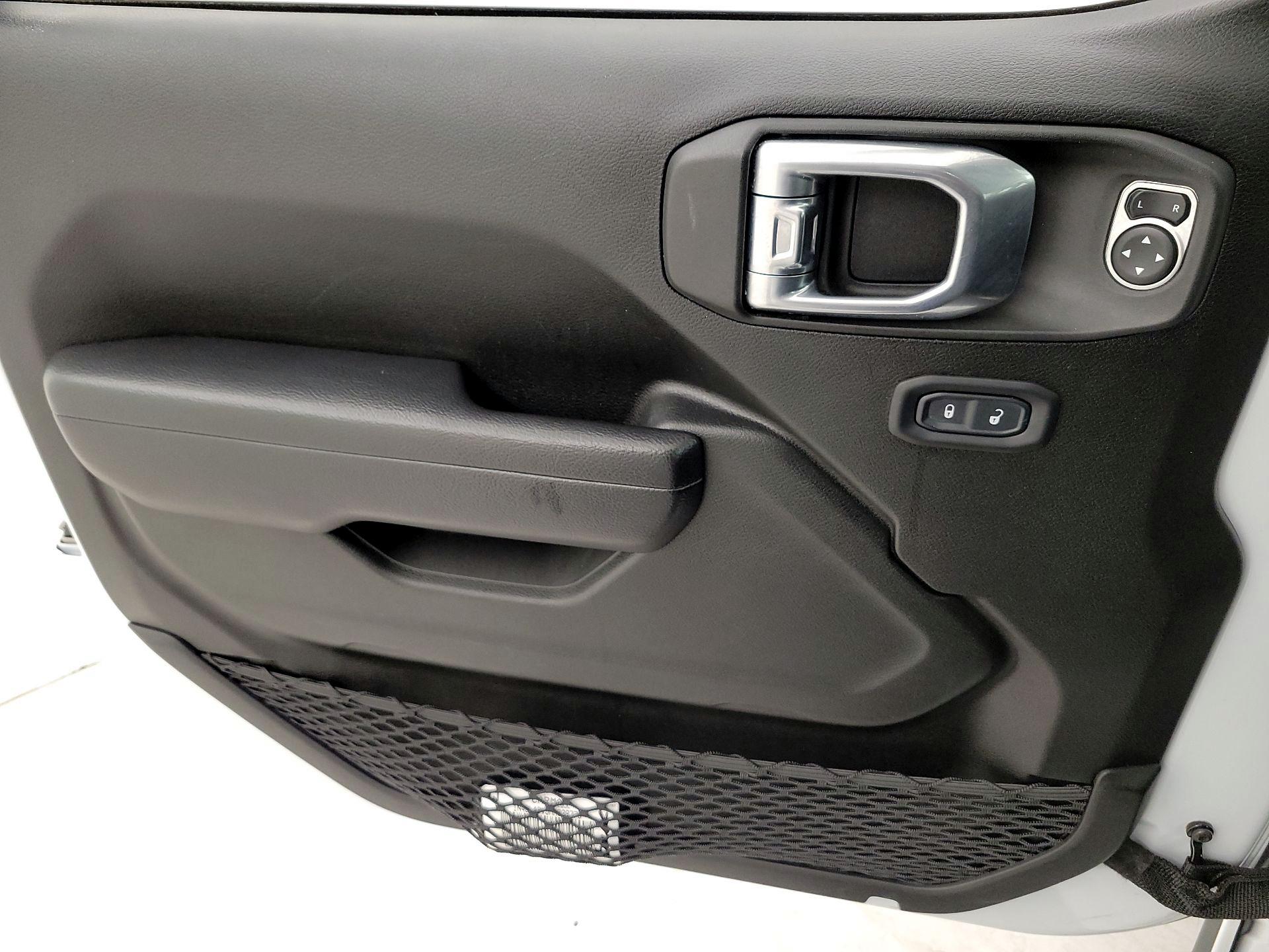 Thumbnail: 2022 Jeep Wrangler - 12