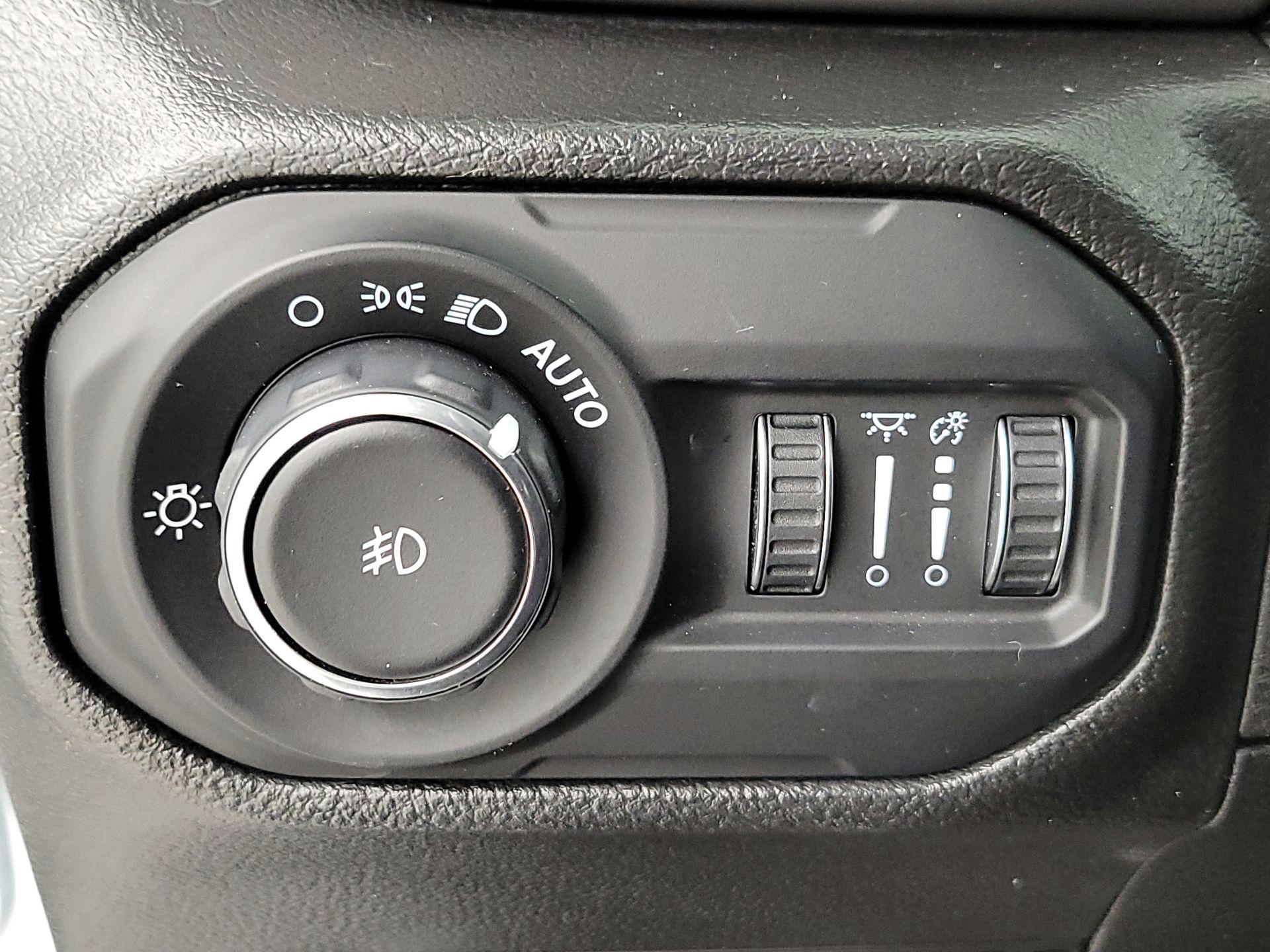 Thumbnail: 2022 Jeep Wrangler - 13