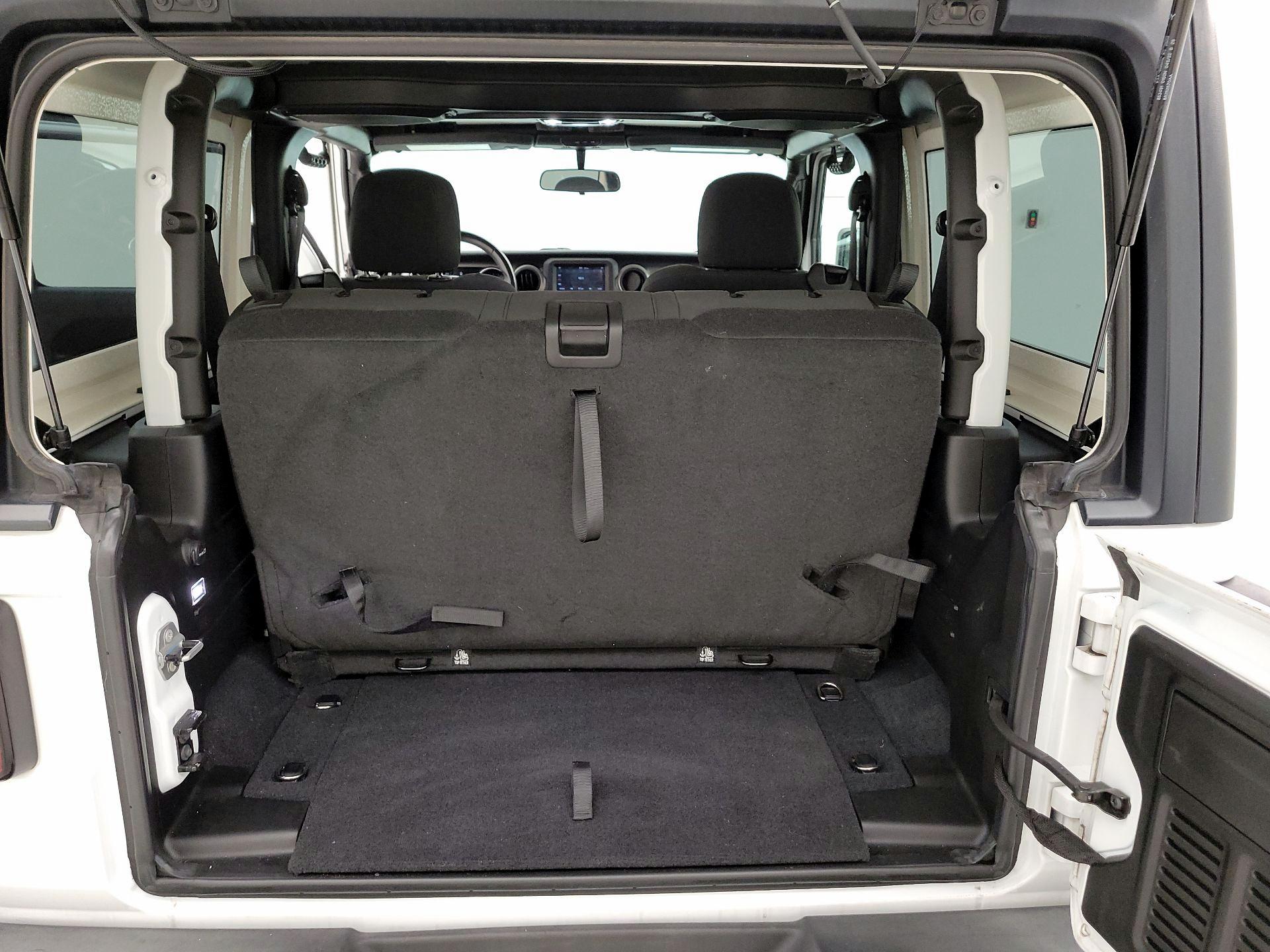 Thumbnail: 2022 Jeep Wrangler - 20