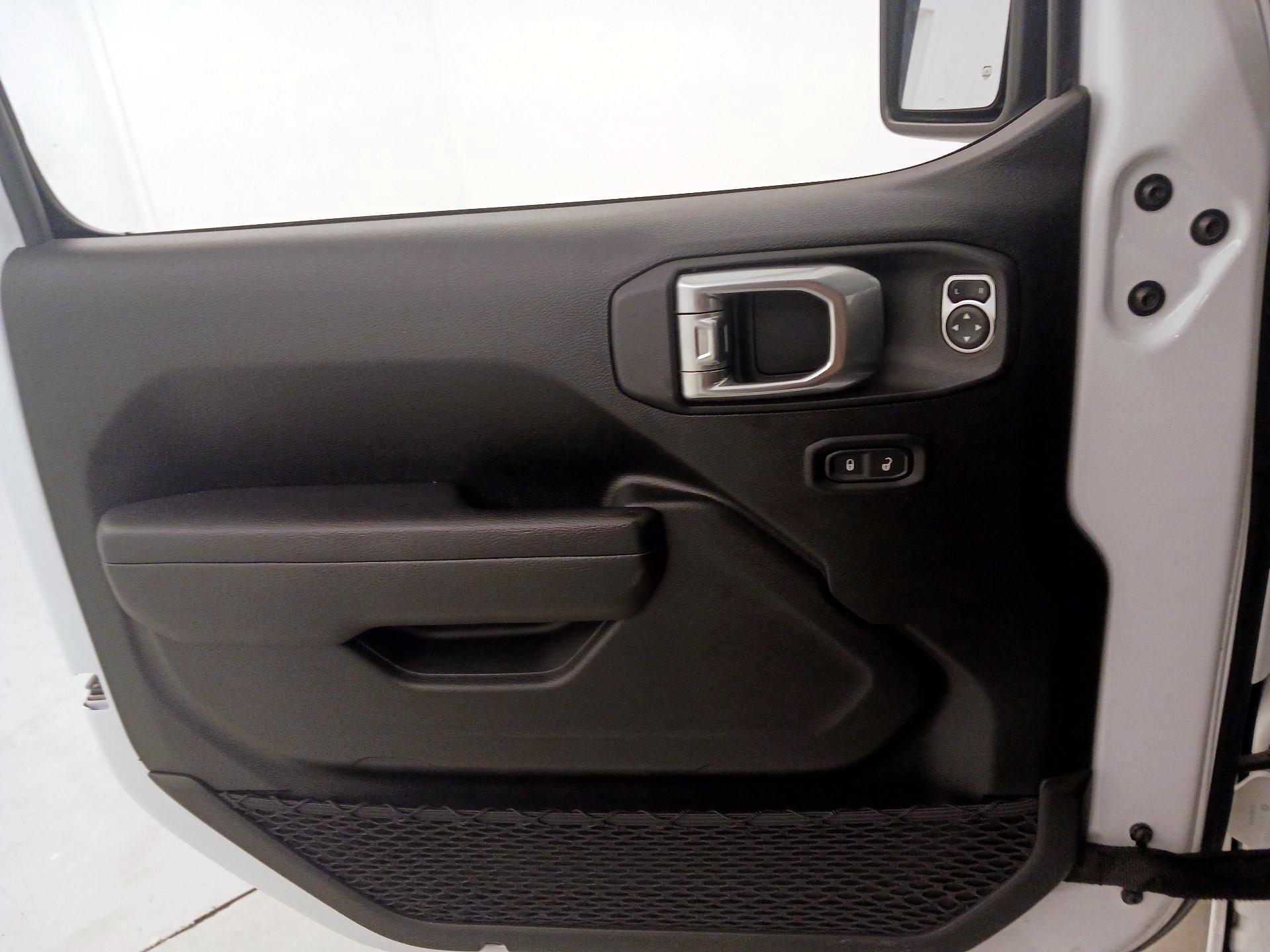 Thumbnail: 2022 Jeep Wrangler - 12