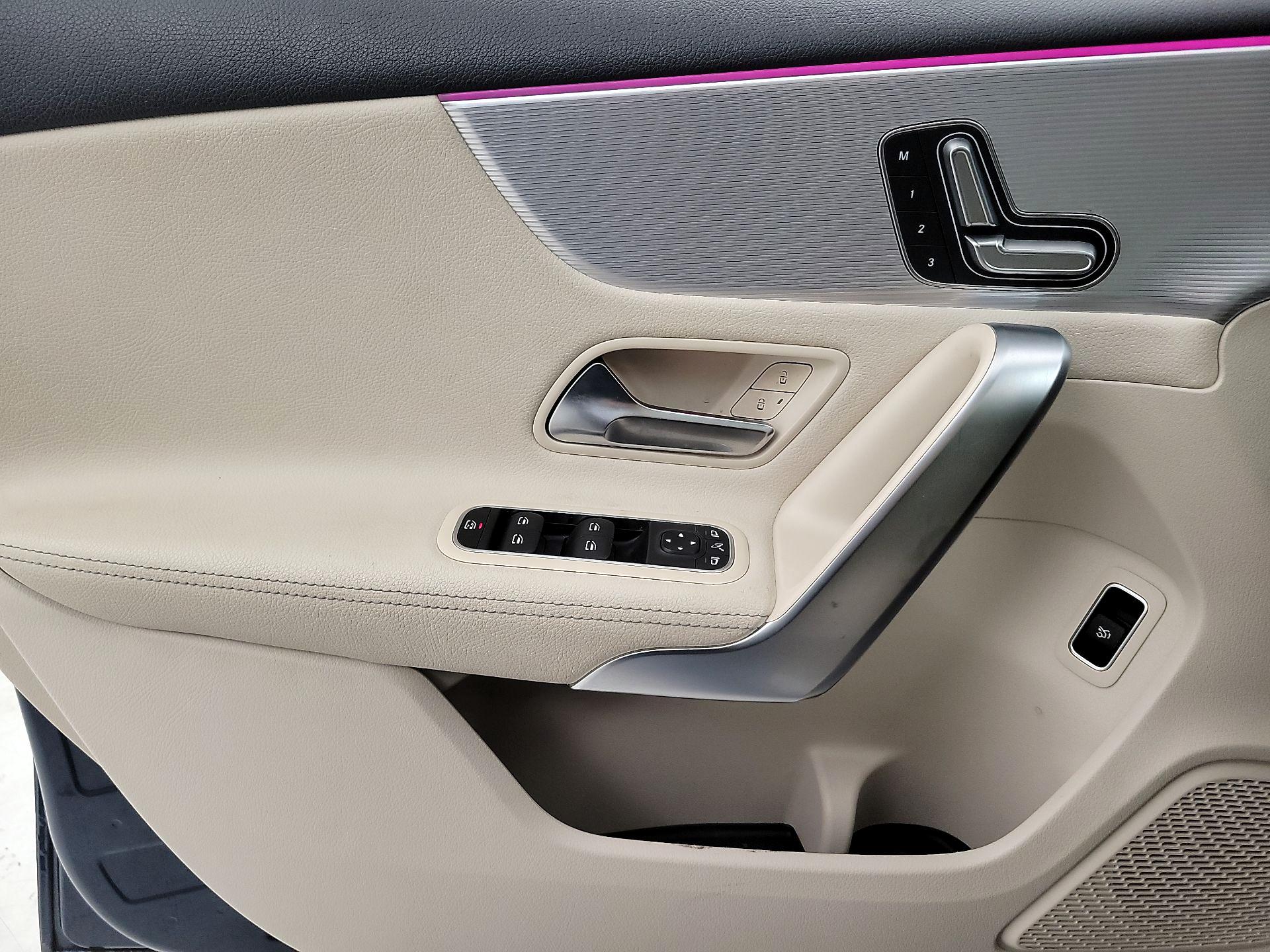 Thumbnail: 2020 Mercedes-Benz A-Class - 12