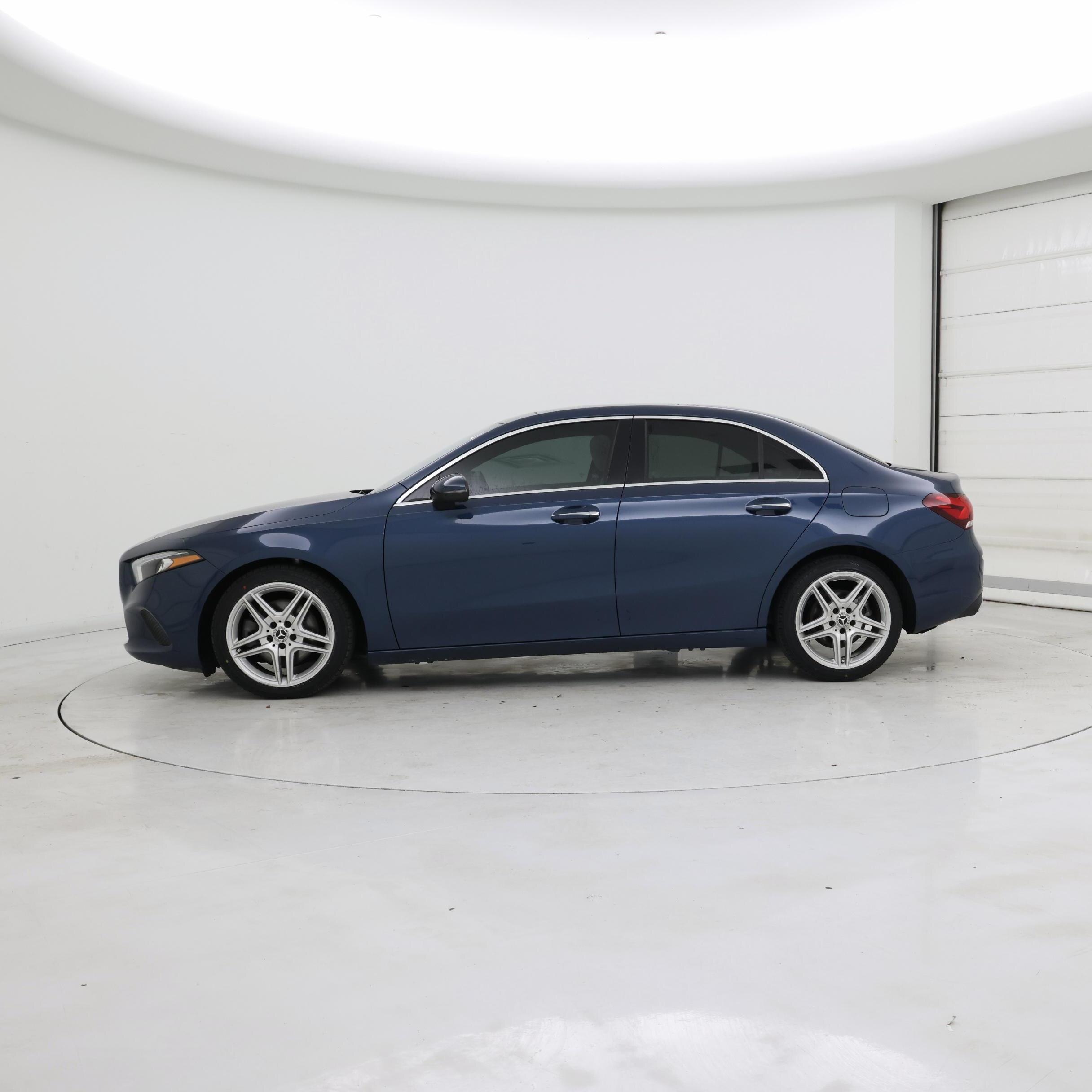 Thumbnail: 2020 Mercedes-Benz A-Class - 3