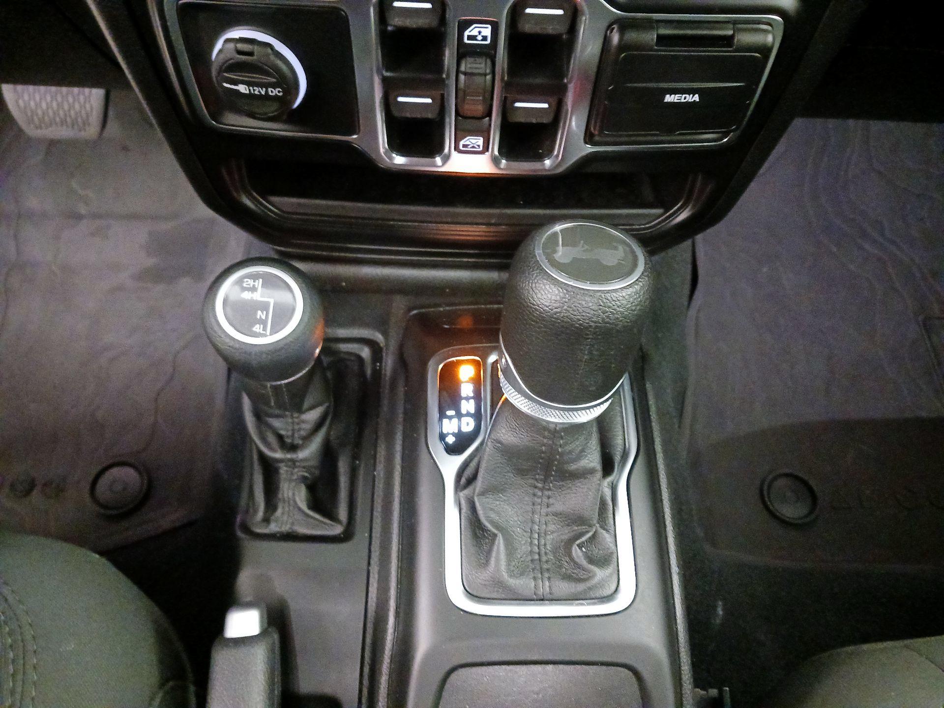 Thumbnail: 2022 Jeep Wrangler - 18