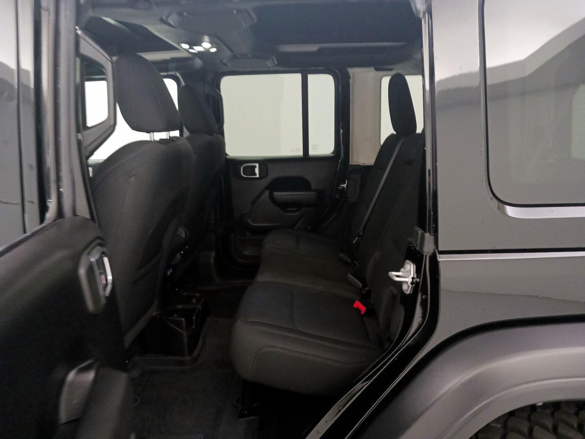 Thumbnail: 2022 Jeep Wrangler - 20