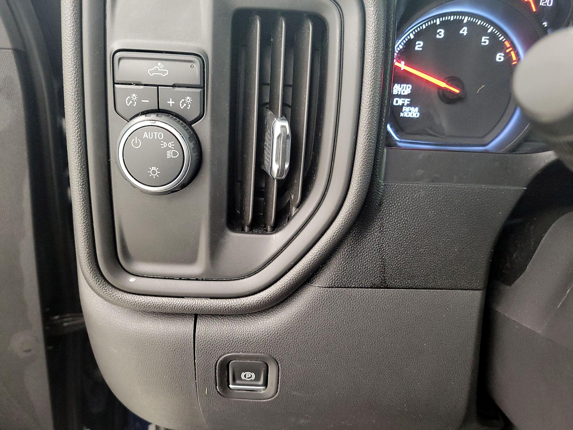 Thumbnail: 2021 Chevrolet Silverado 1500 - 13