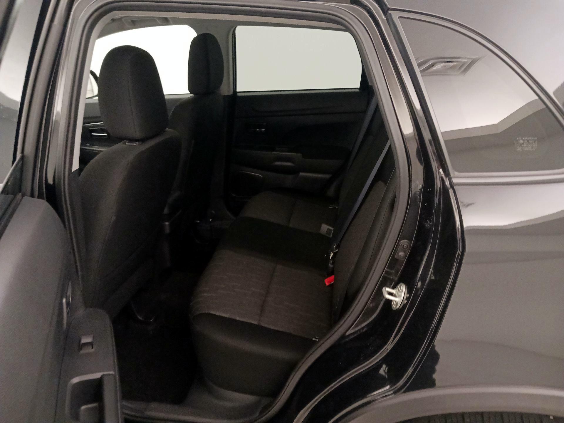 Thumbnail: 2022 Mitsubishi Outlander Sport - 19