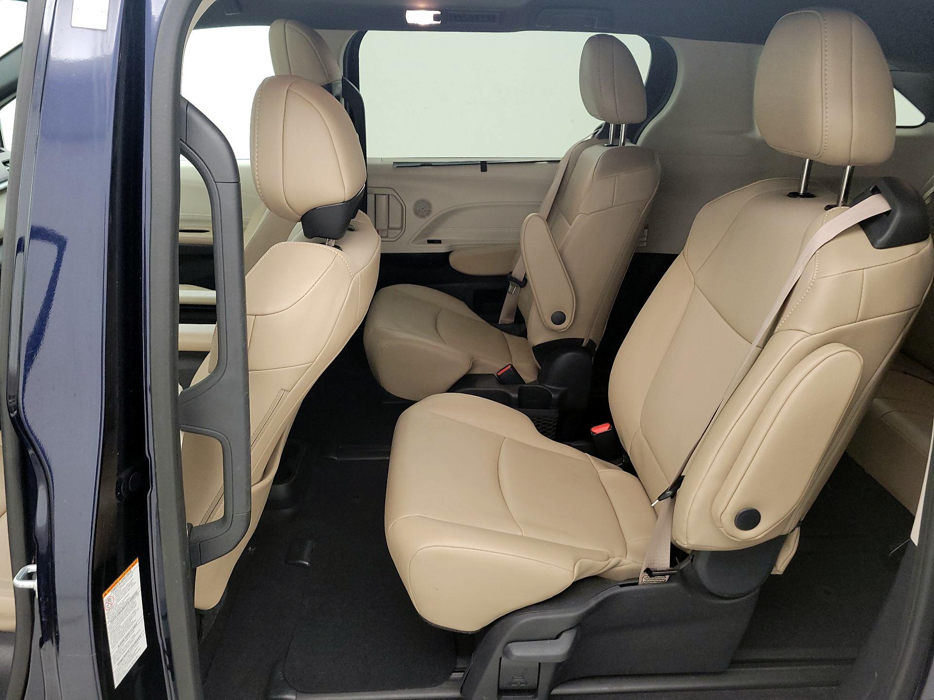 Thumbnail: 2024 Toyota Sienna - 20