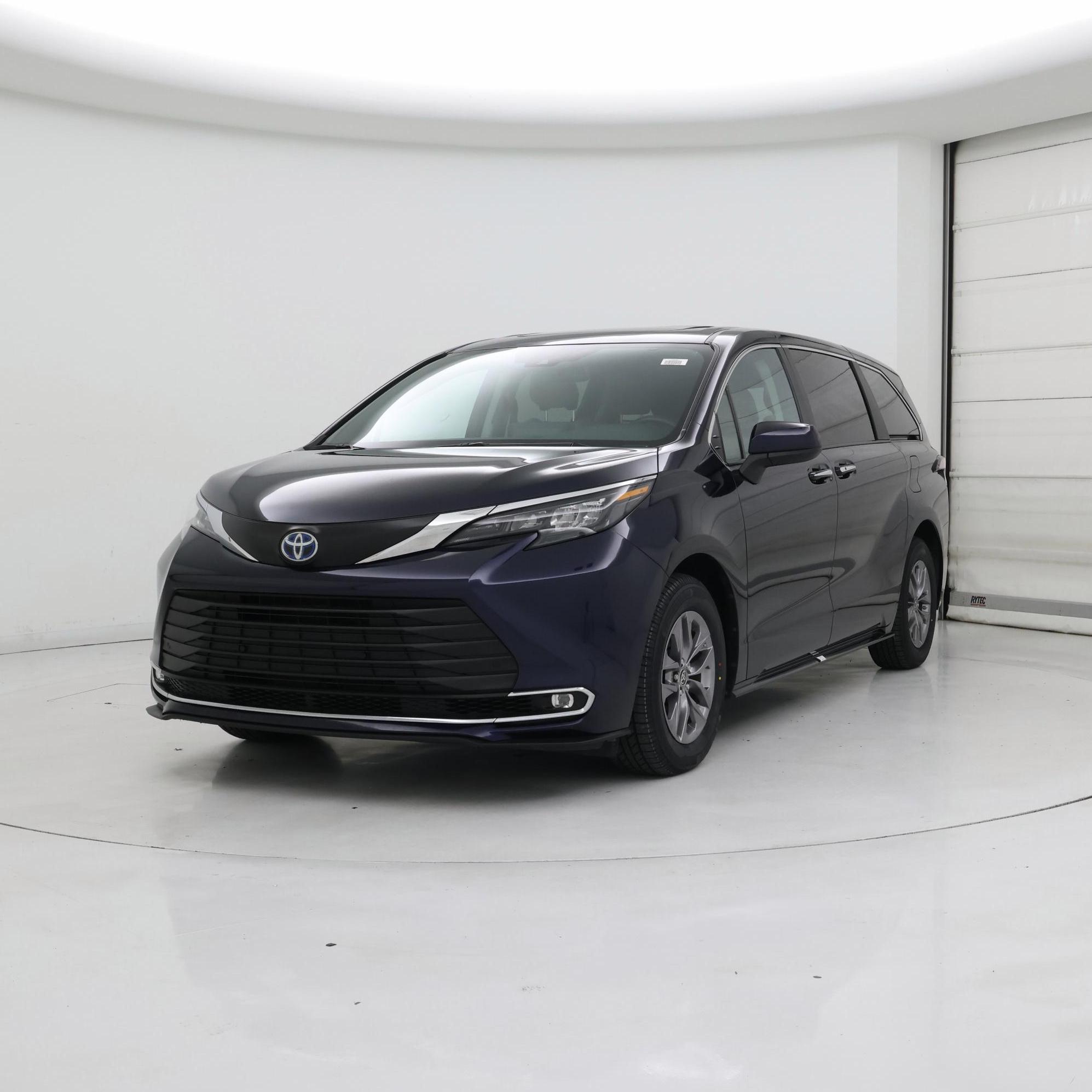 Thumbnail: 2024 Toyota Sienna - 4