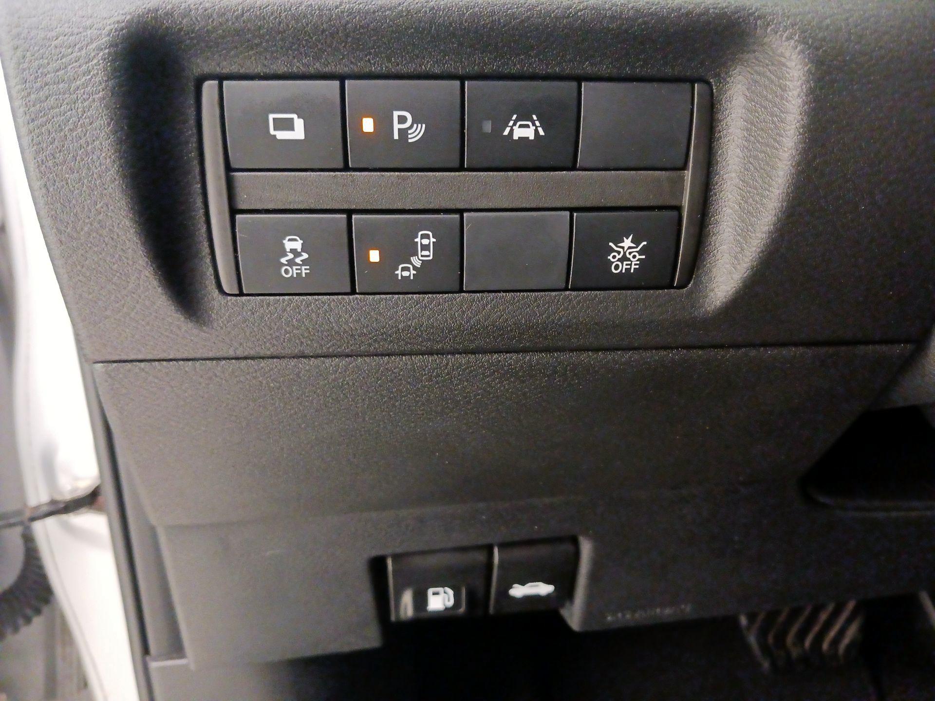 Thumbnail: 2020 Nissan Kicks - 13