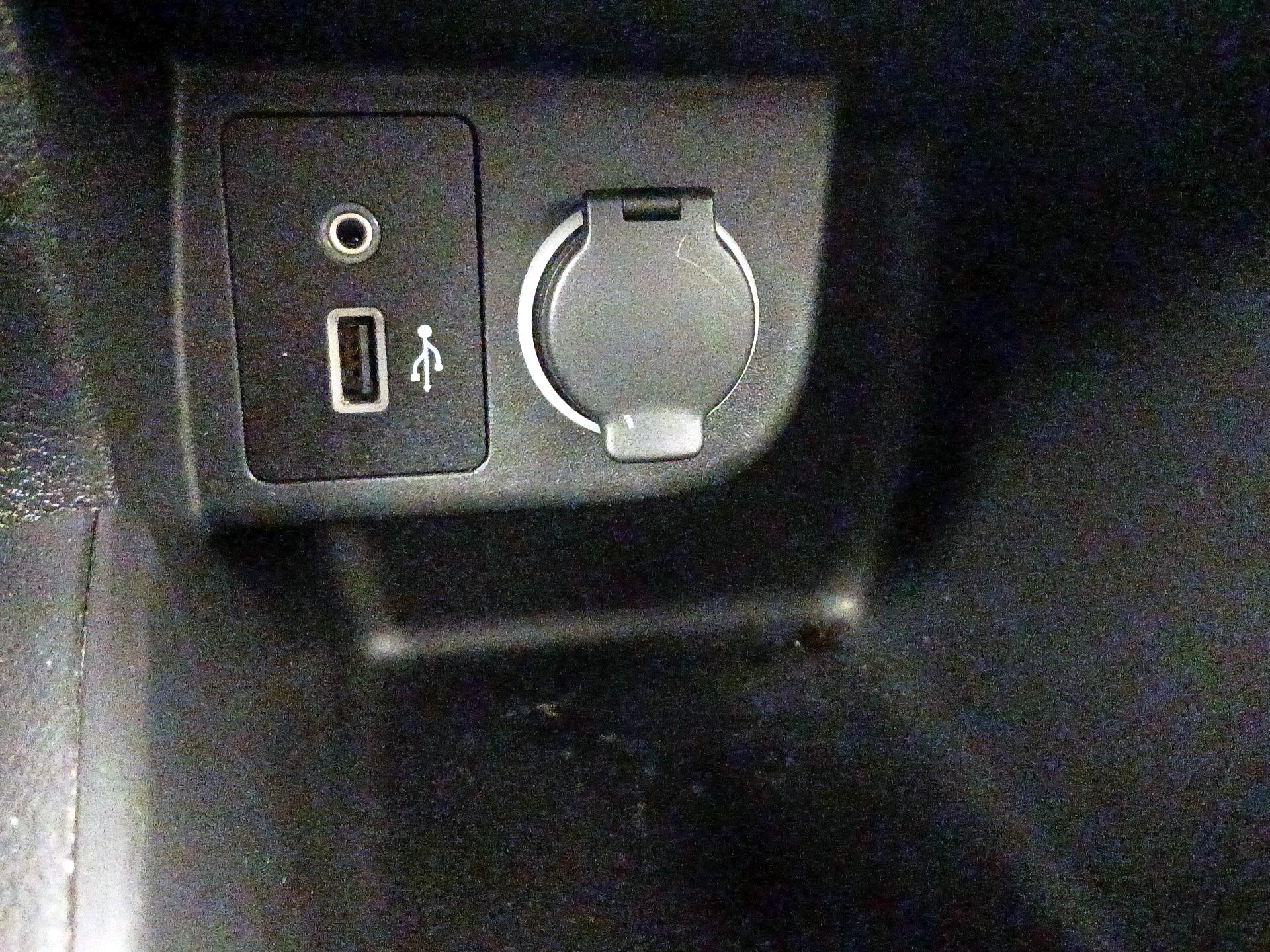 Thumbnail: 2020 Nissan Kicks - 18