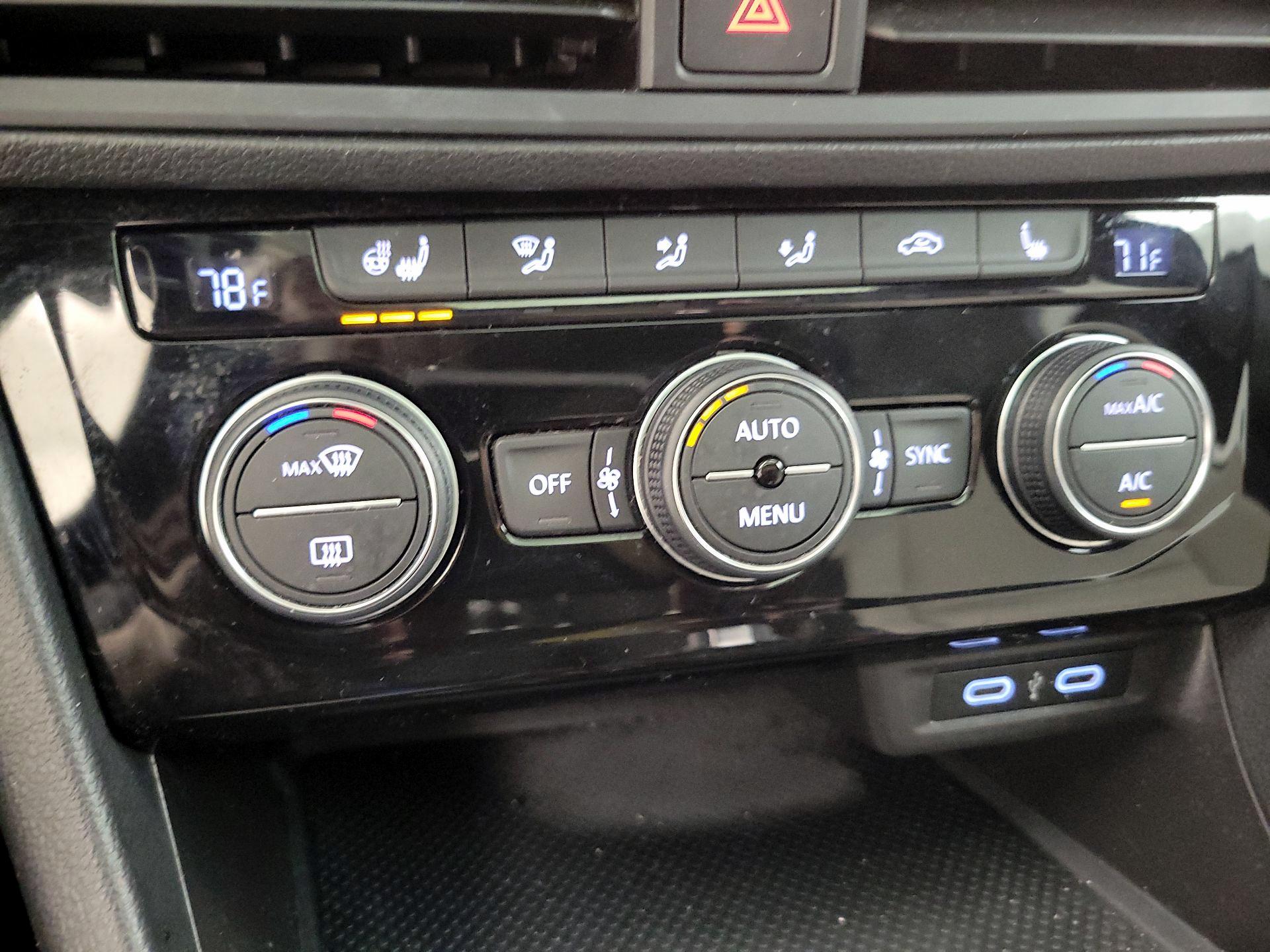 Thumbnail: 2020 Volkswagen Jetta - 16