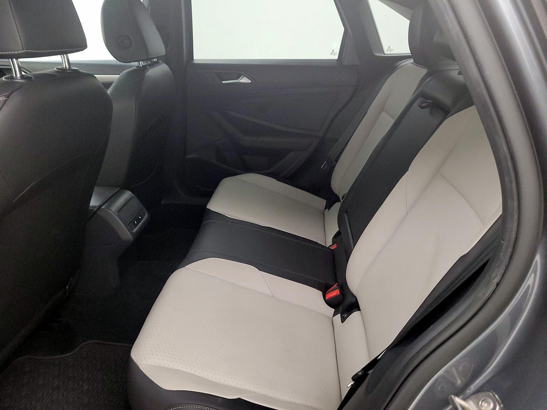 Thumbnail: 2020 Volkswagen Jetta - 20