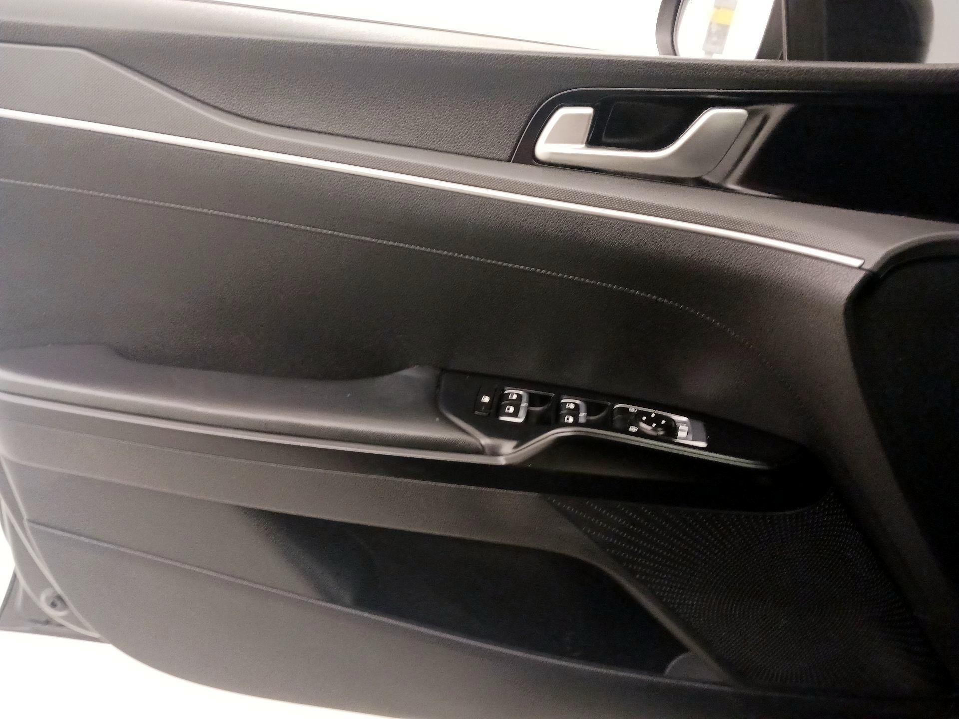 Thumbnail: 2022 Kia K5 - 12