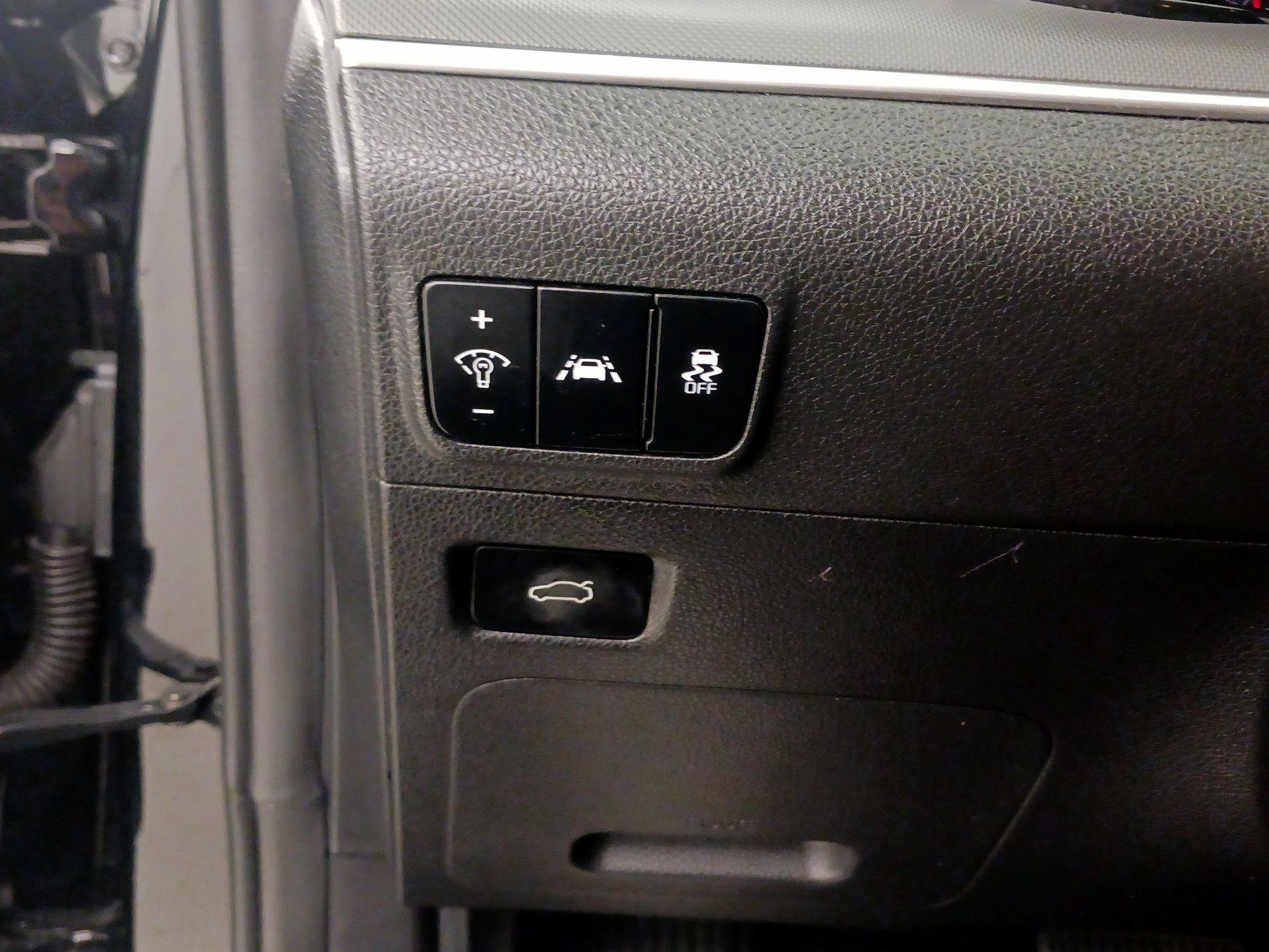 Thumbnail: 2022 Kia K5 - 13