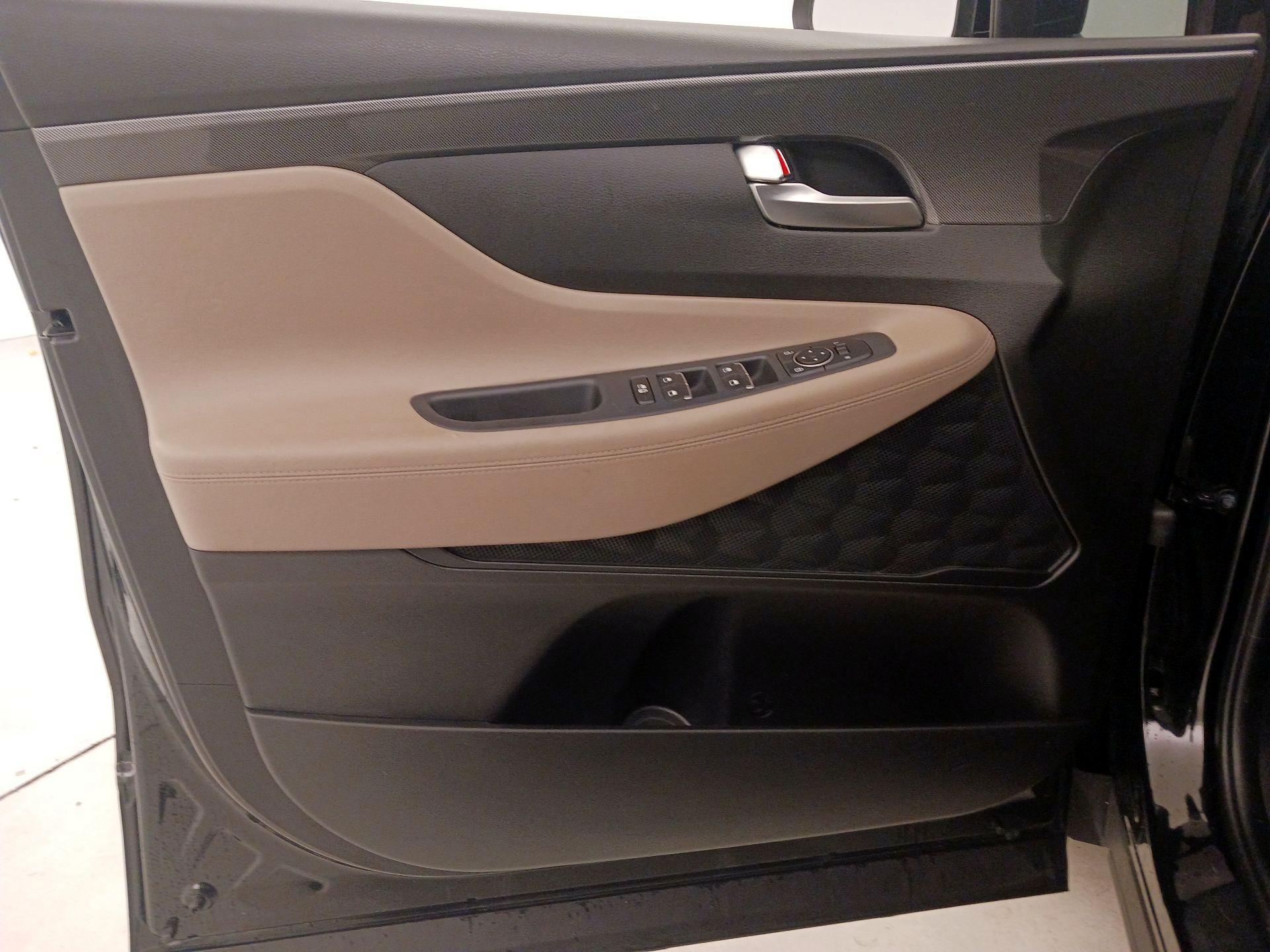 Thumbnail: 2023 Hyundai Santa Fe - 12