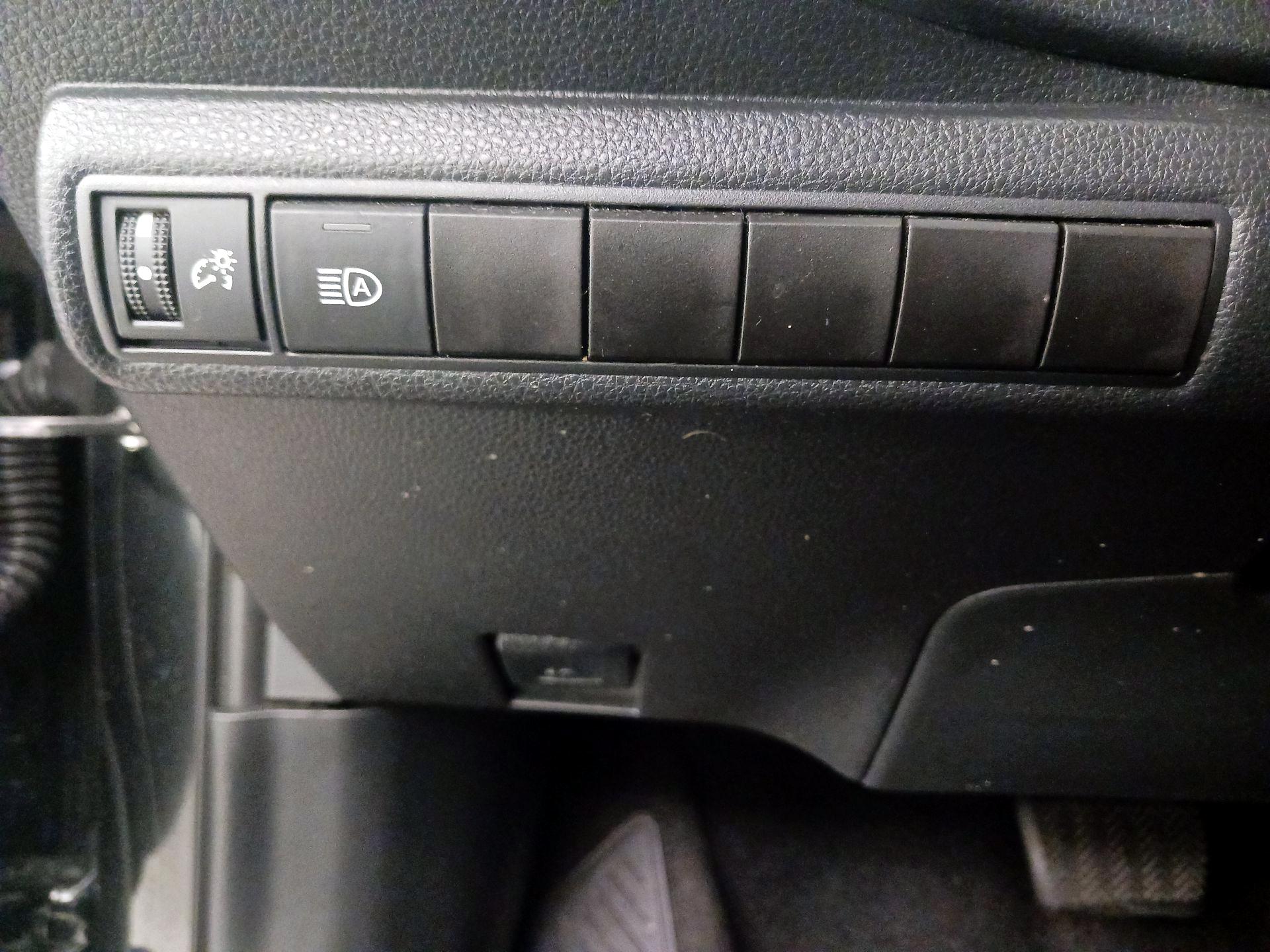 Thumbnail: 2022 Toyota Corolla - 13