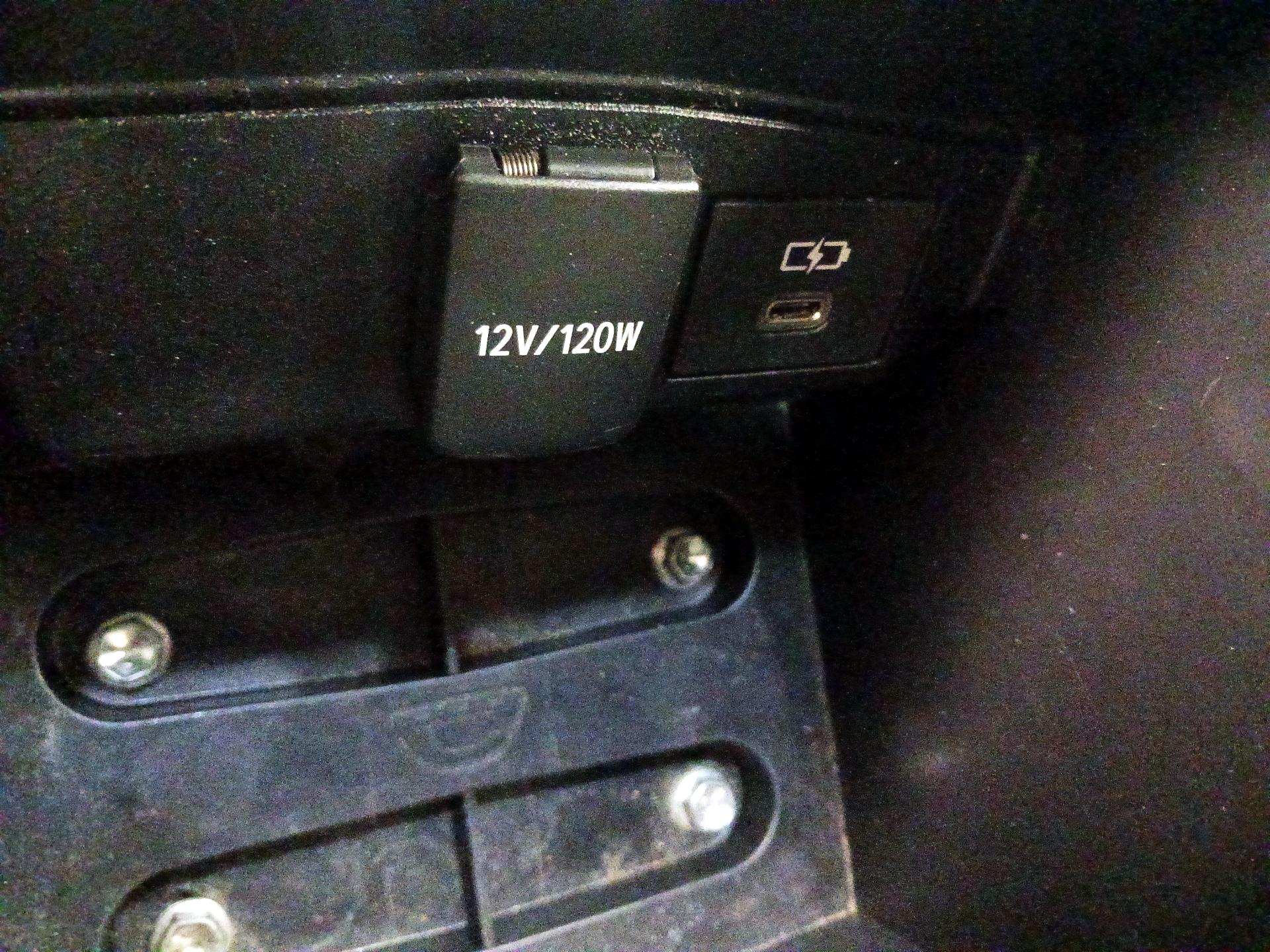 Thumbnail: 2022 Toyota Corolla - 18