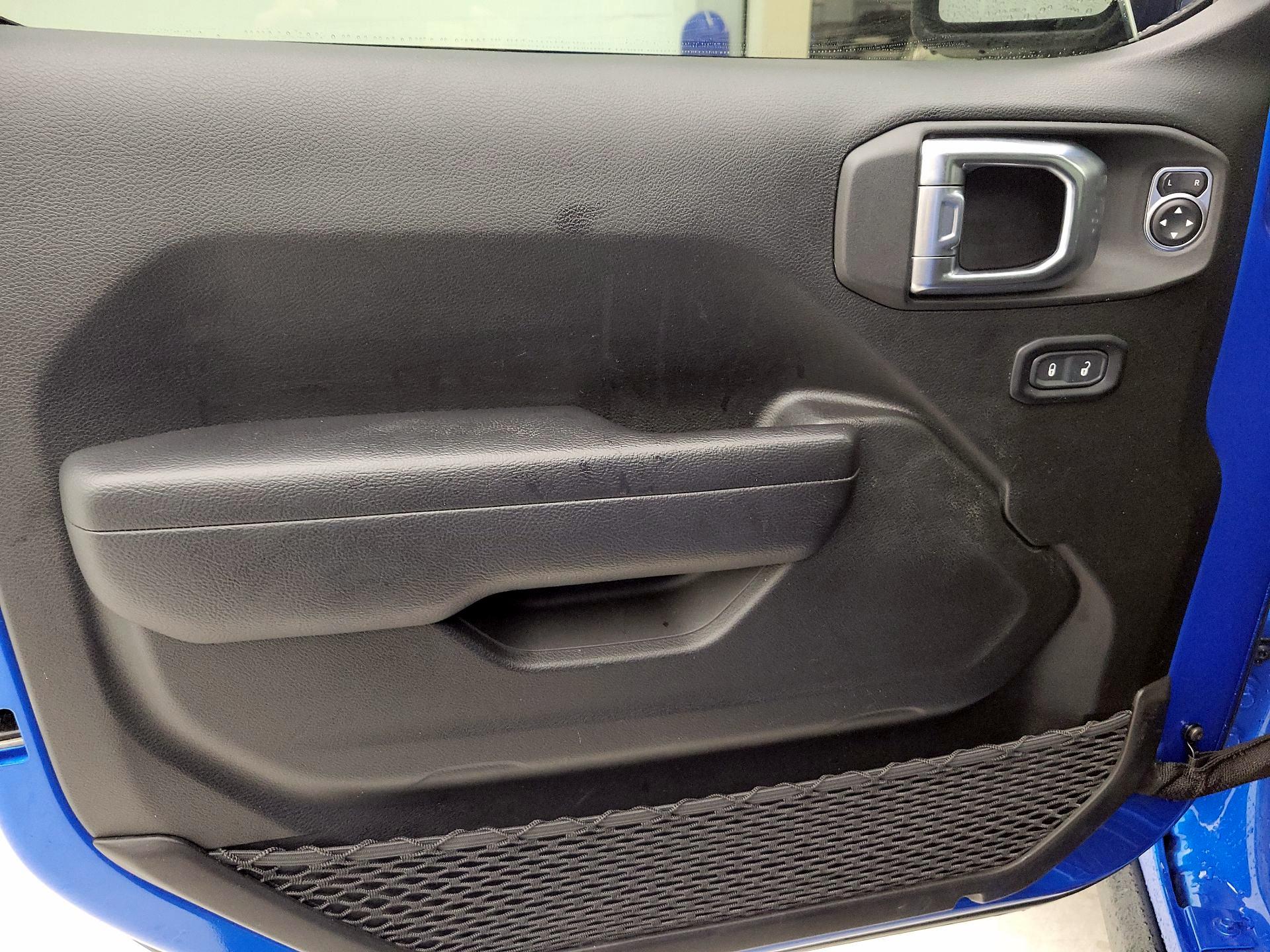 Thumbnail: 2023 Jeep Gladiator - 12