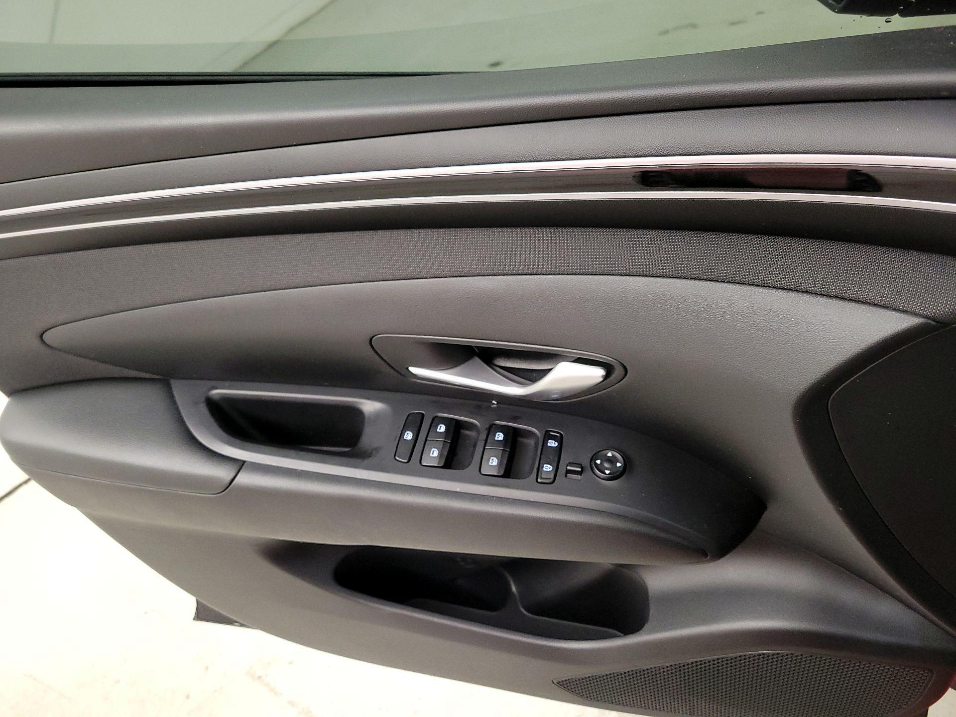 Thumbnail: 2023 Hyundai Tucson - 12