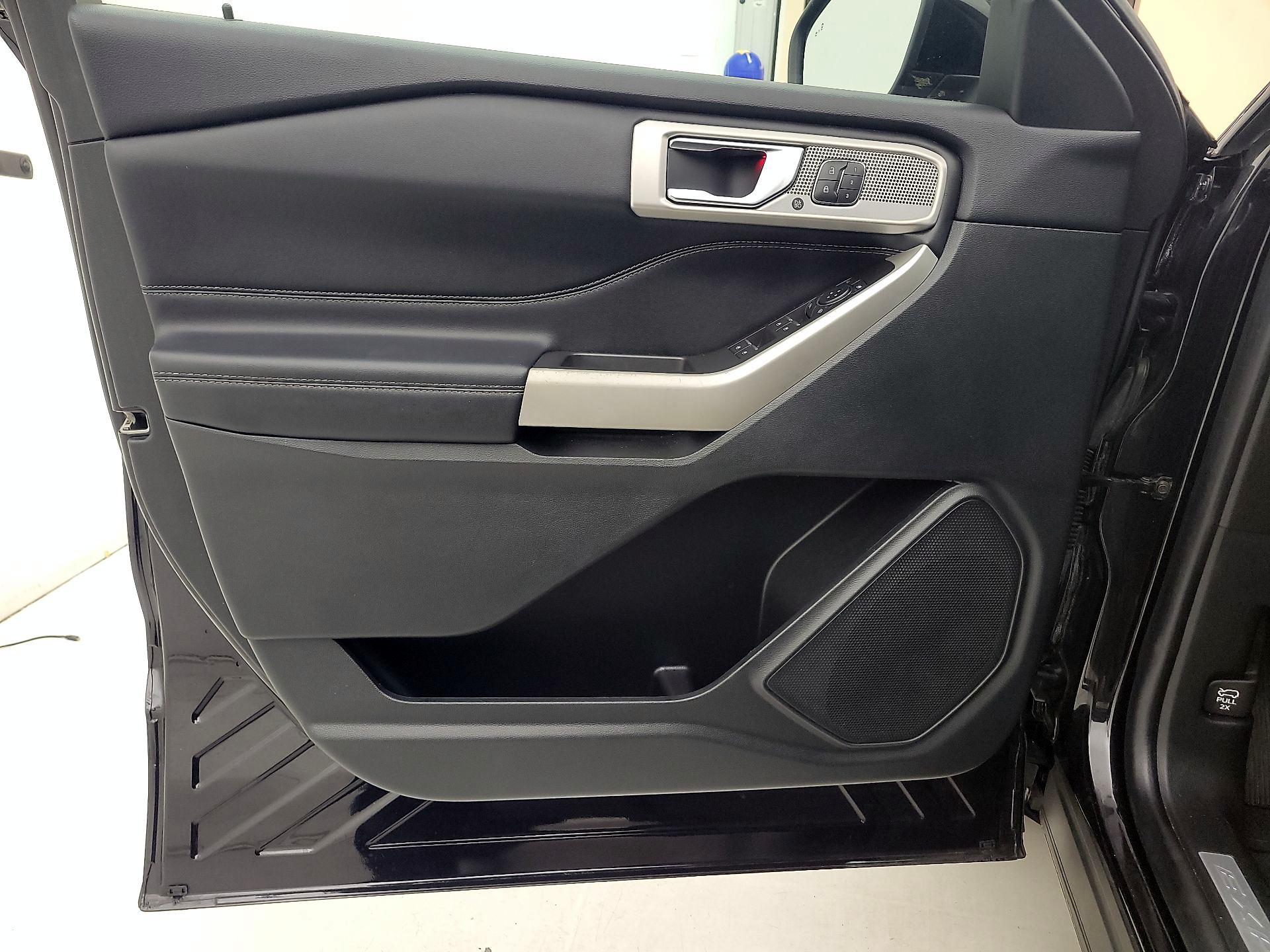 Thumbnail: 2022 Ford Explorer - 12