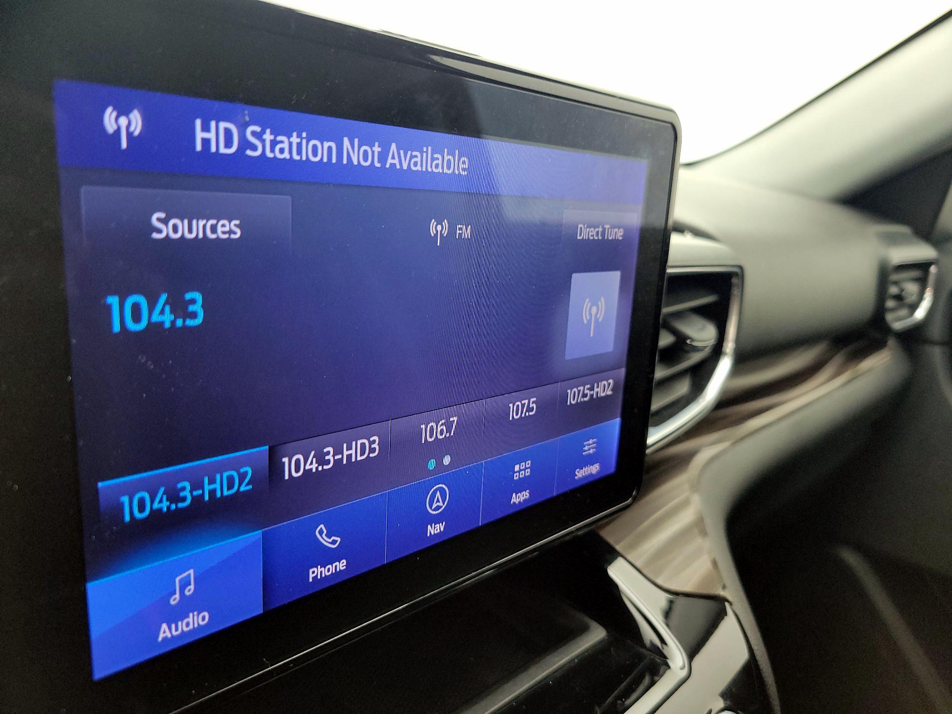 Thumbnail: 2022 Ford Explorer - 16