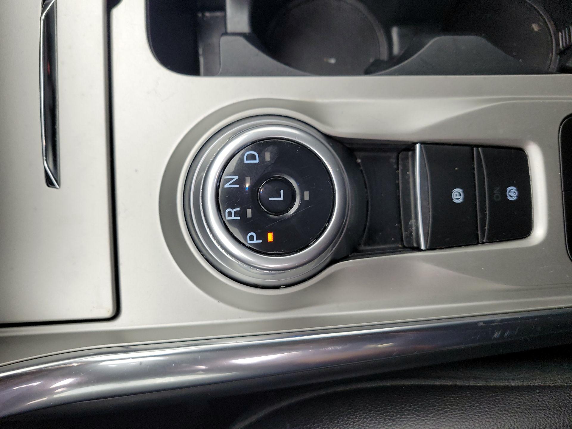 Thumbnail: 2022 Ford Explorer - 18