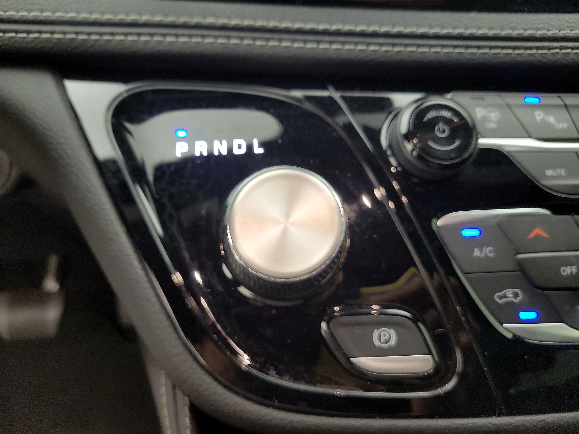 Thumbnail: 2023 Chrysler Pacifica - 18