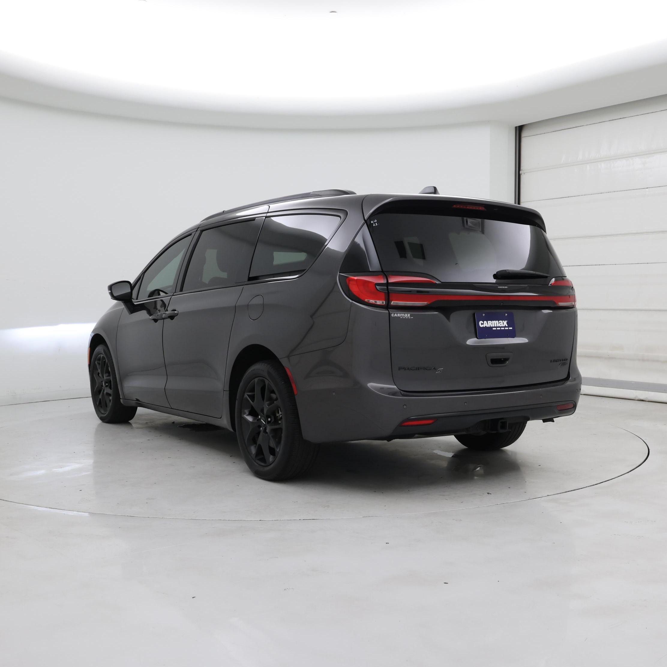 Thumbnail: 2023 Chrysler Pacifica - 2