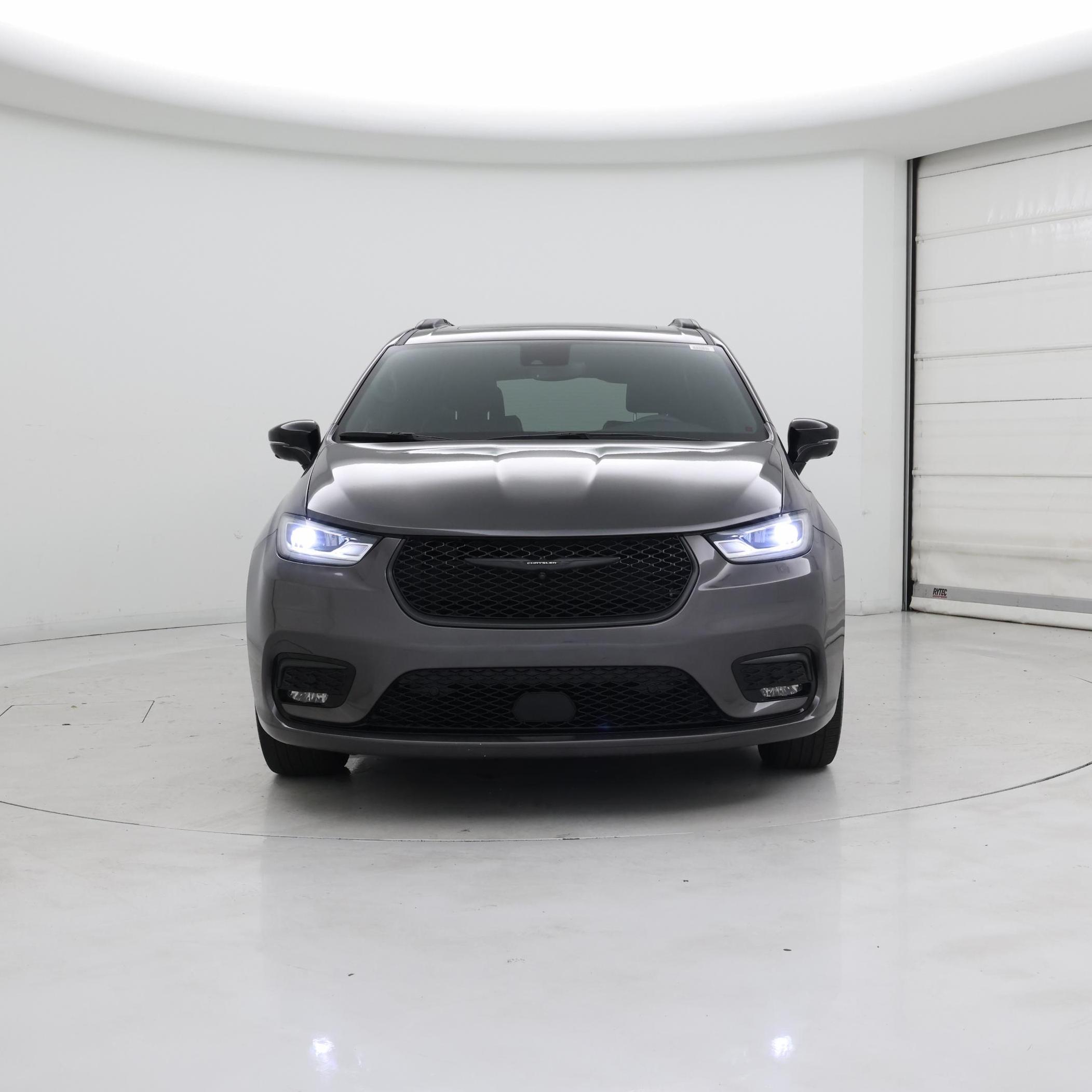 Thumbnail: 2023 Chrysler Pacifica - 5