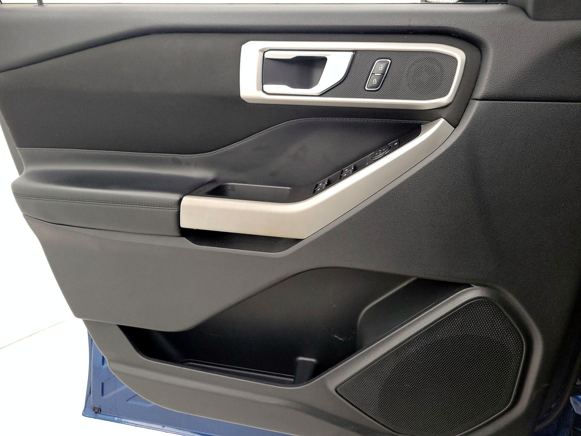 Thumbnail: 2020 Ford Explorer - 12