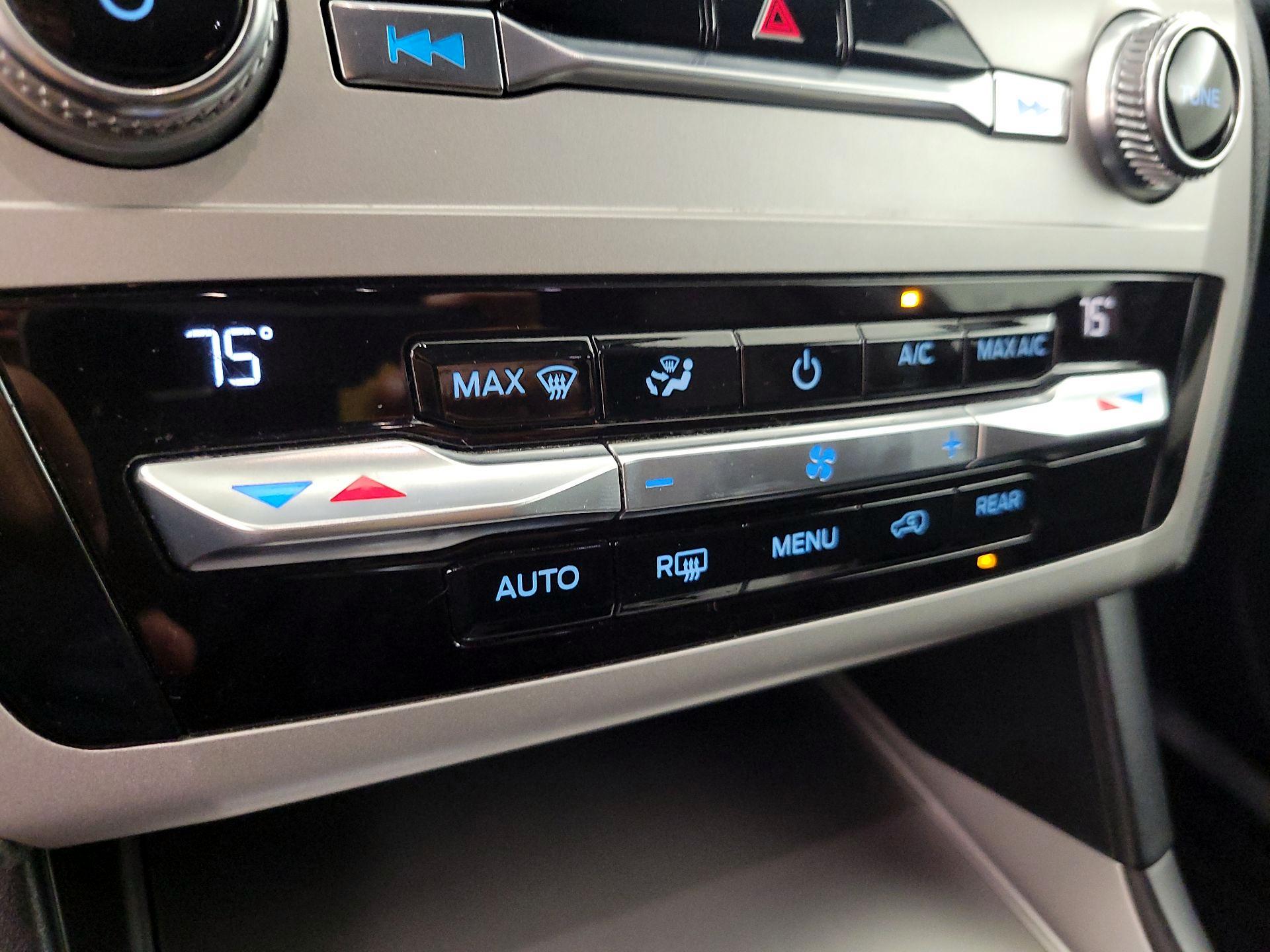 Thumbnail: 2020 Ford Explorer - 16