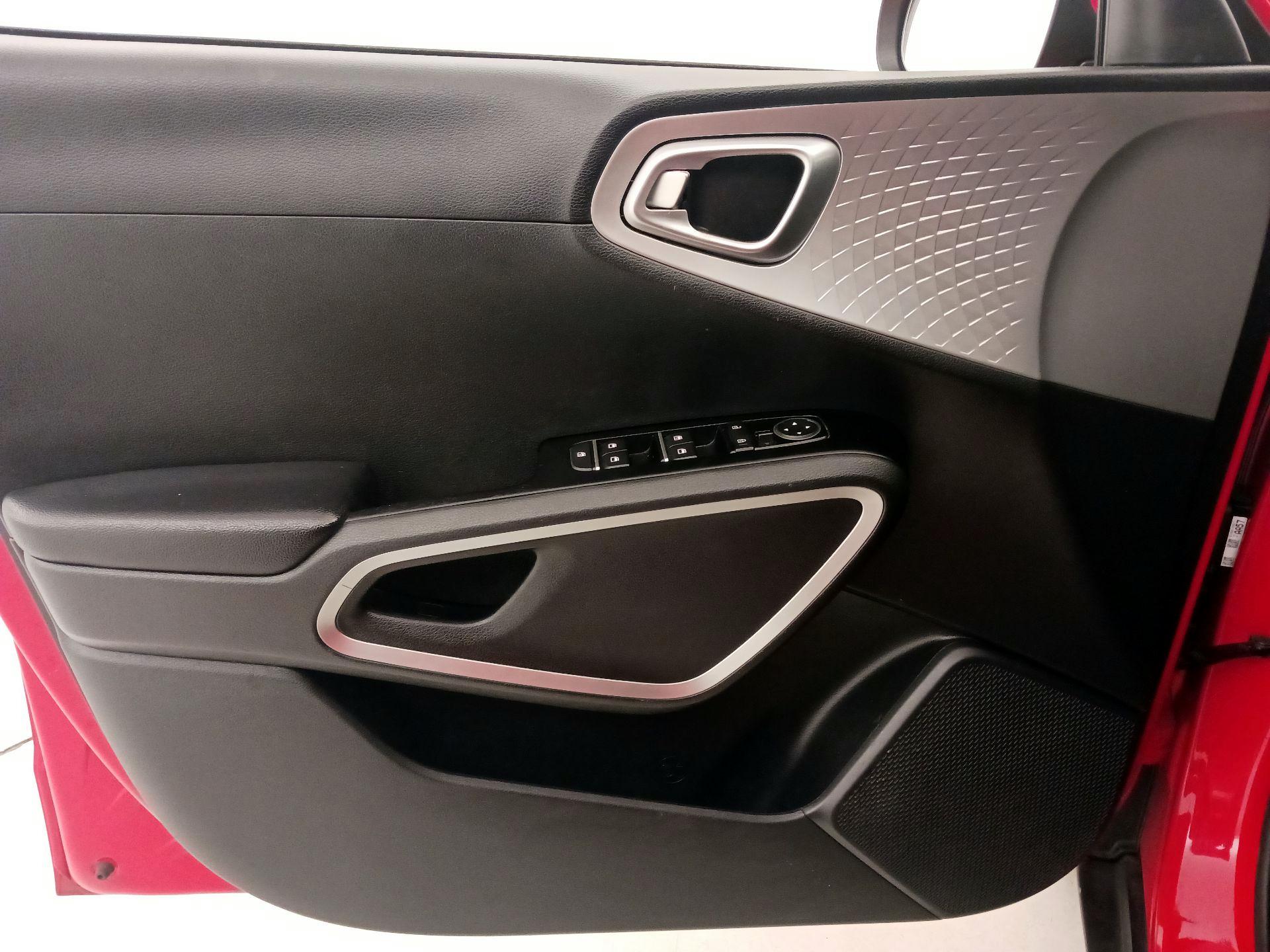 Thumbnail: 2021 Kia Soul - 12