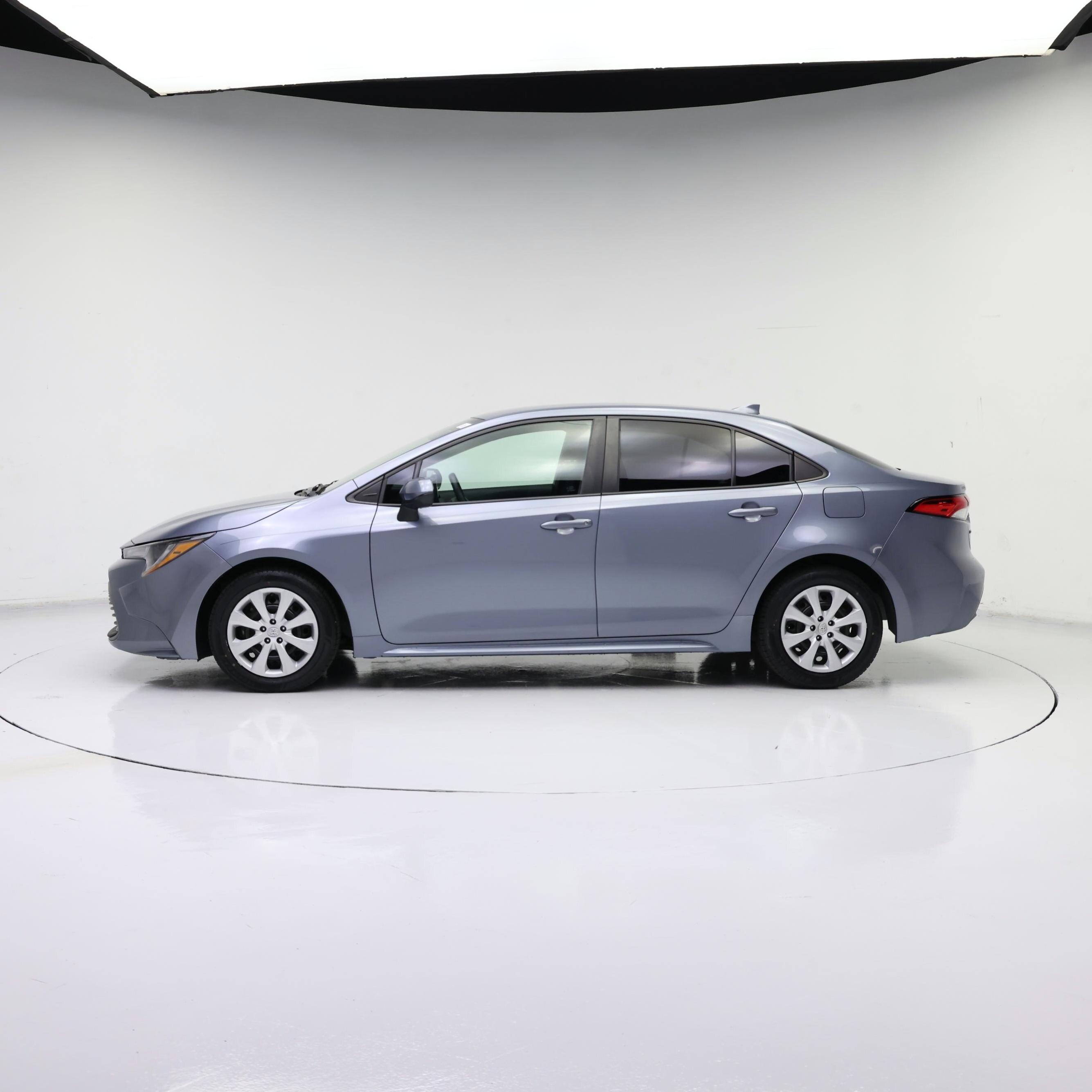 Thumbnail: 2023 Toyota Corolla - 3