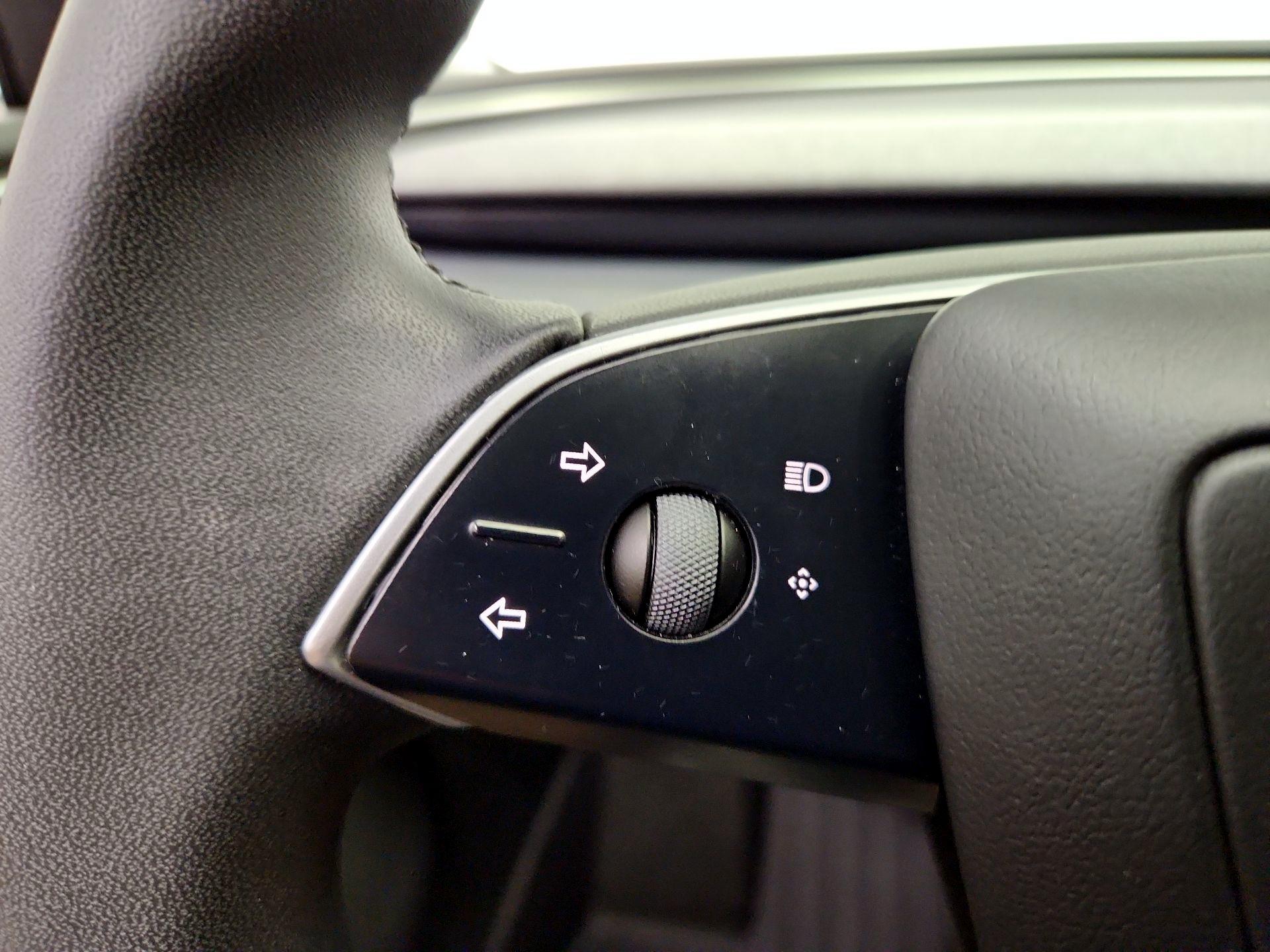 Thumbnail: 2025 Tesla Model 3 - 13