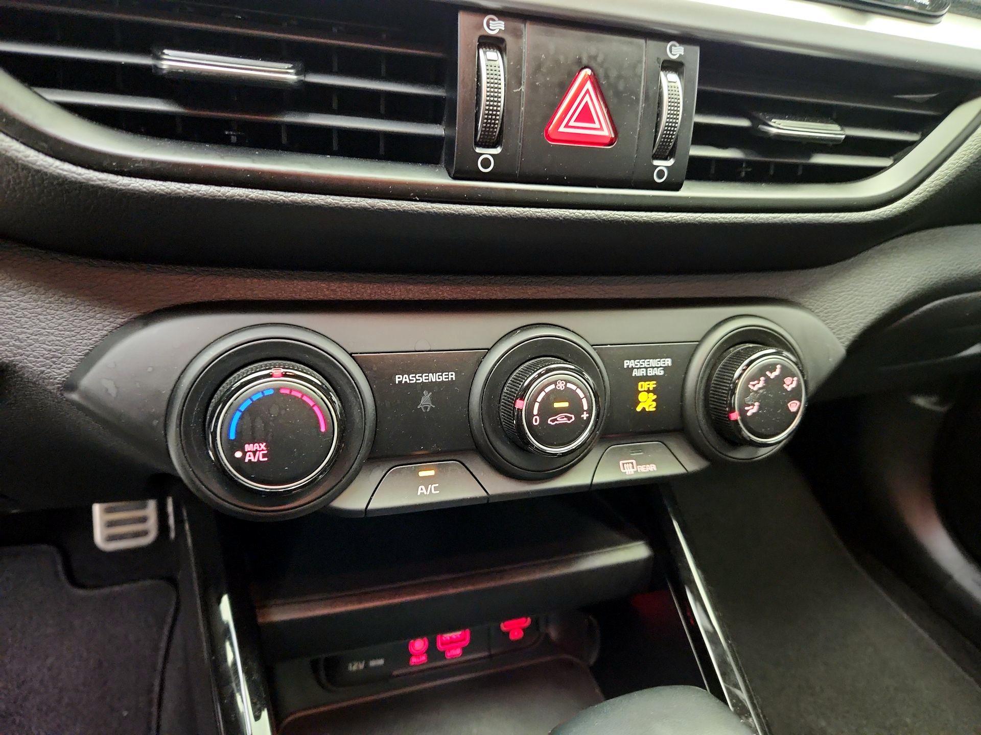 Thumbnail: 2021 Kia Forte - 16