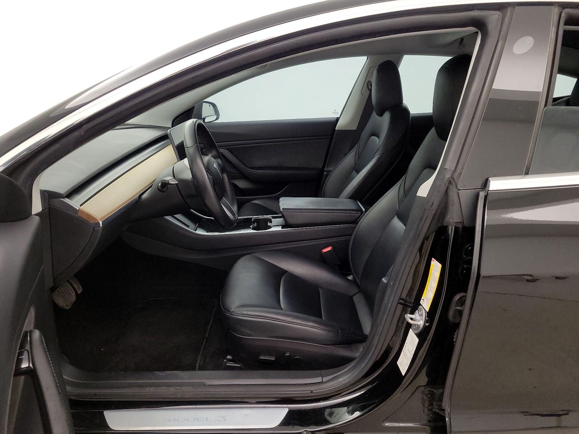 Thumbnail: 2019 Tesla Model 3 - 11