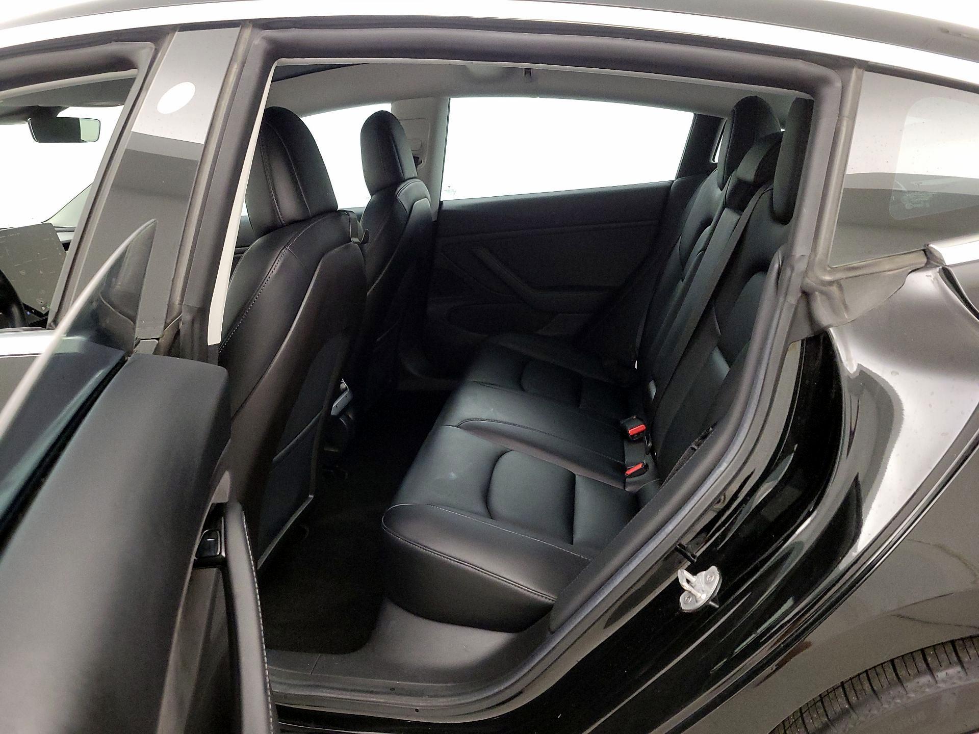 Thumbnail: 2019 Tesla Model 3 - 20