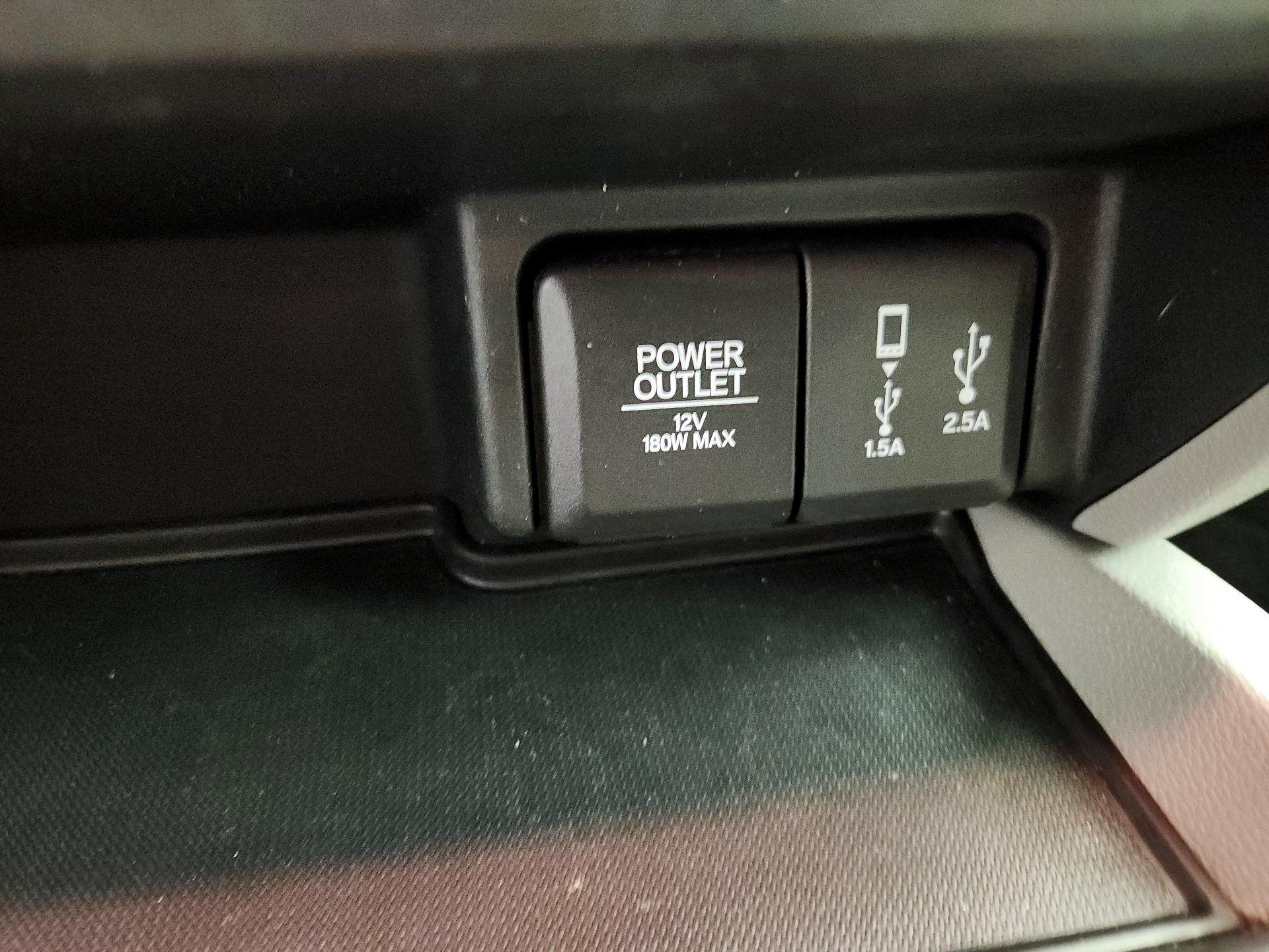 Thumbnail: 2017 Honda Pilot - 18