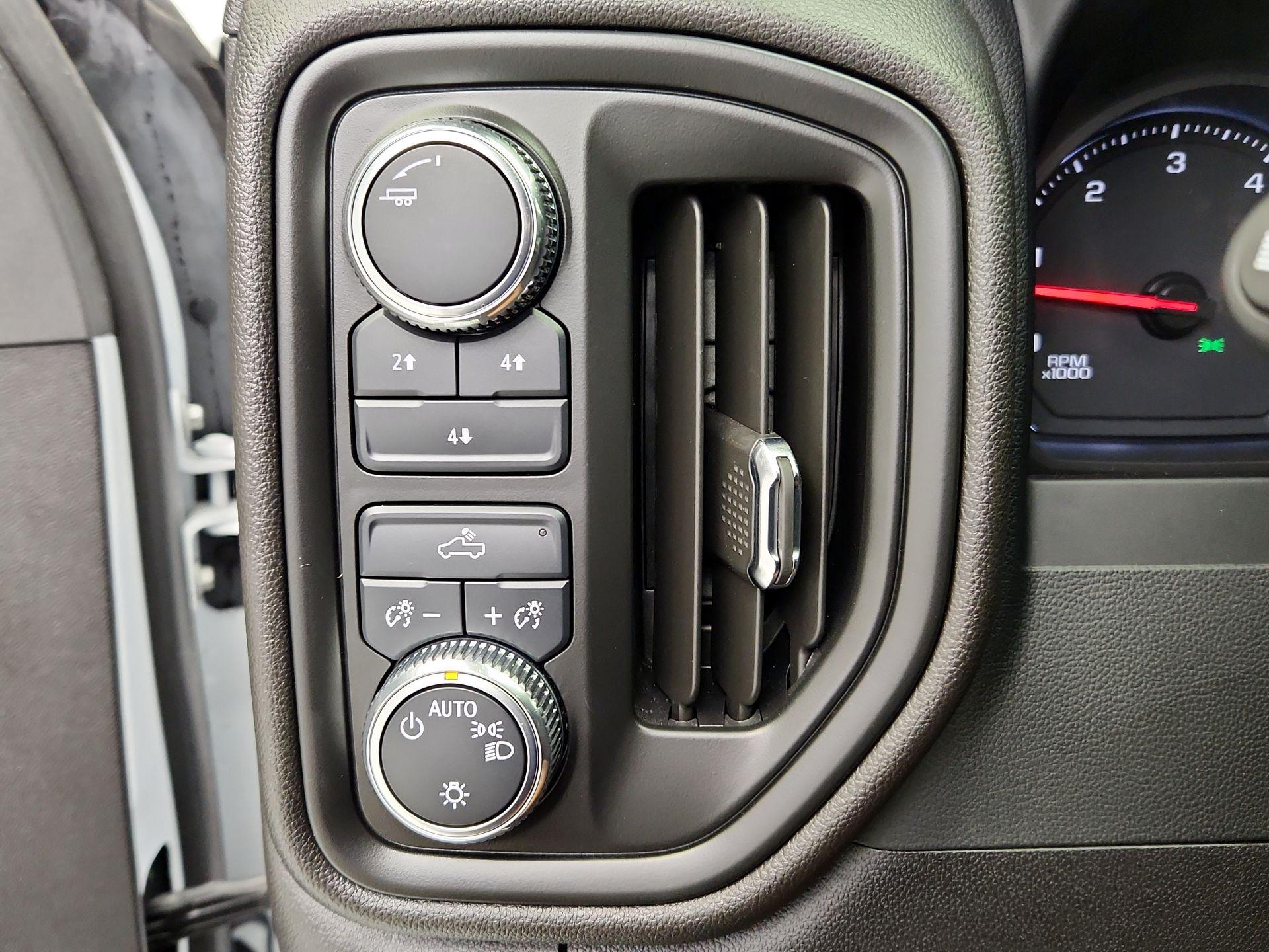 Thumbnail: 2024 GMC Sierra 2500 - 13