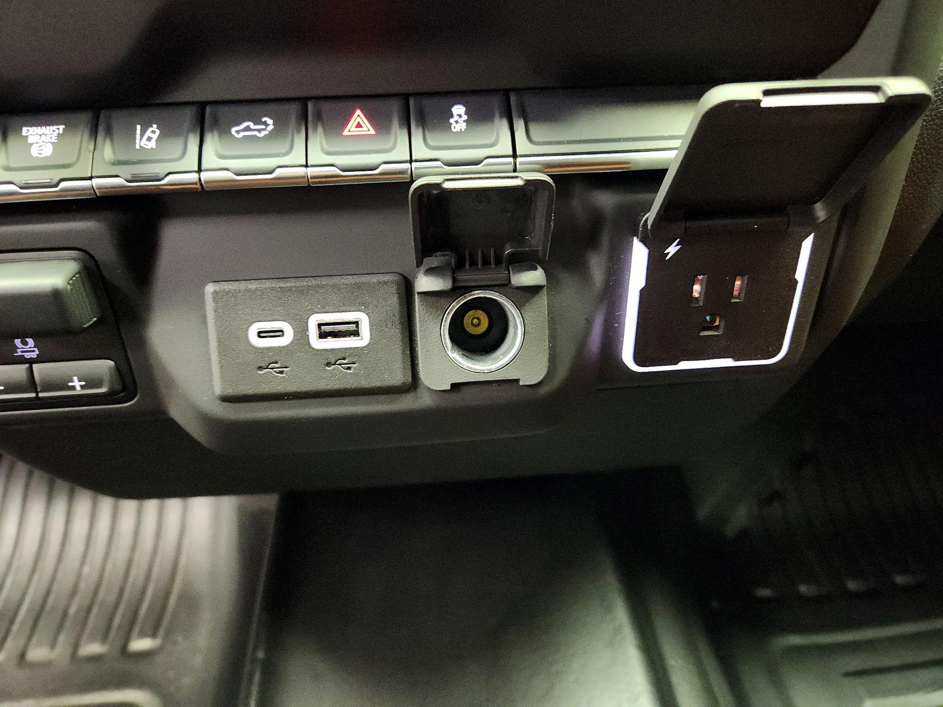 Thumbnail: 2024 GMC Sierra 2500 - 18