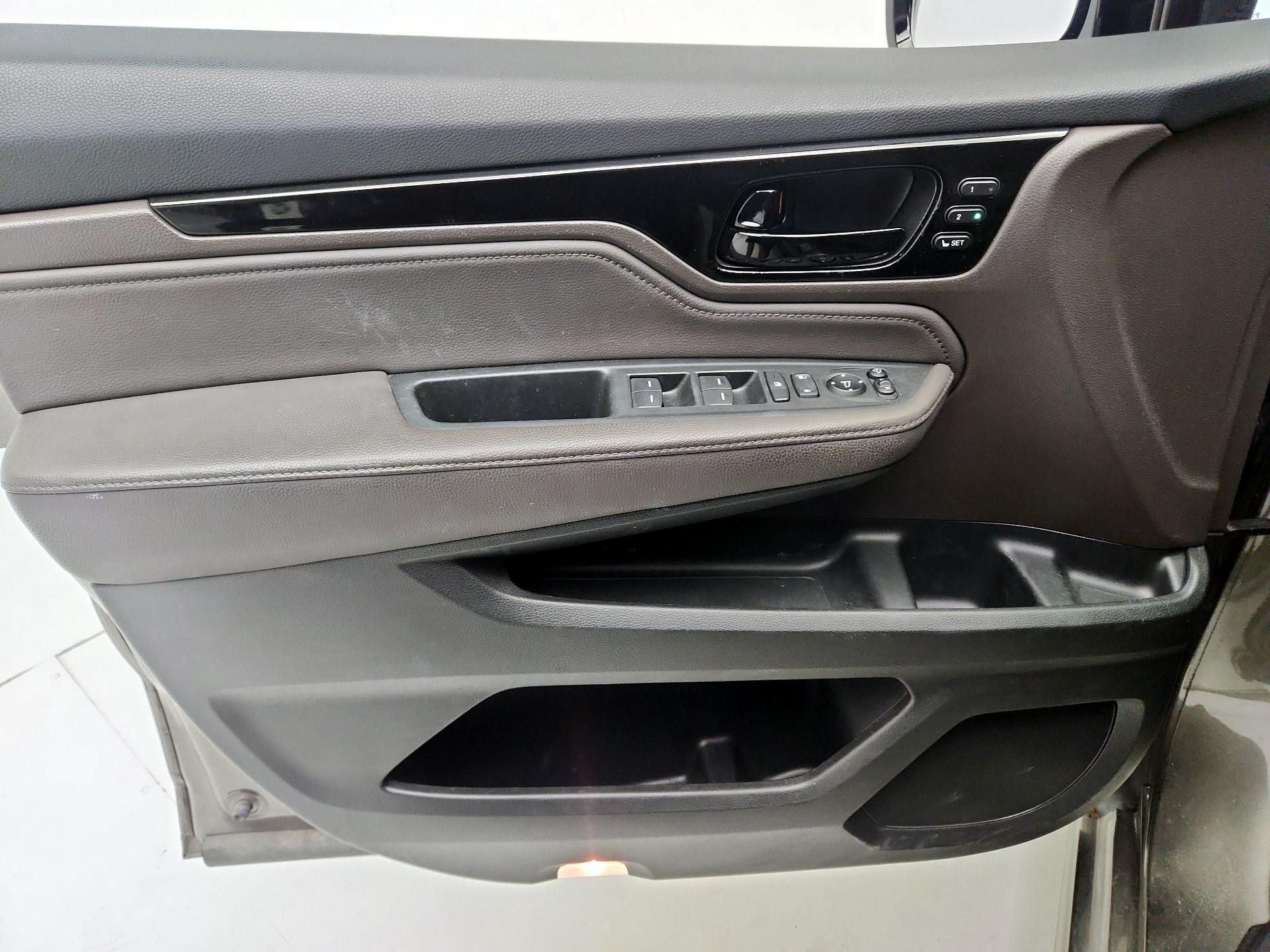 Thumbnail: 2018 Honda Odyssey - 10